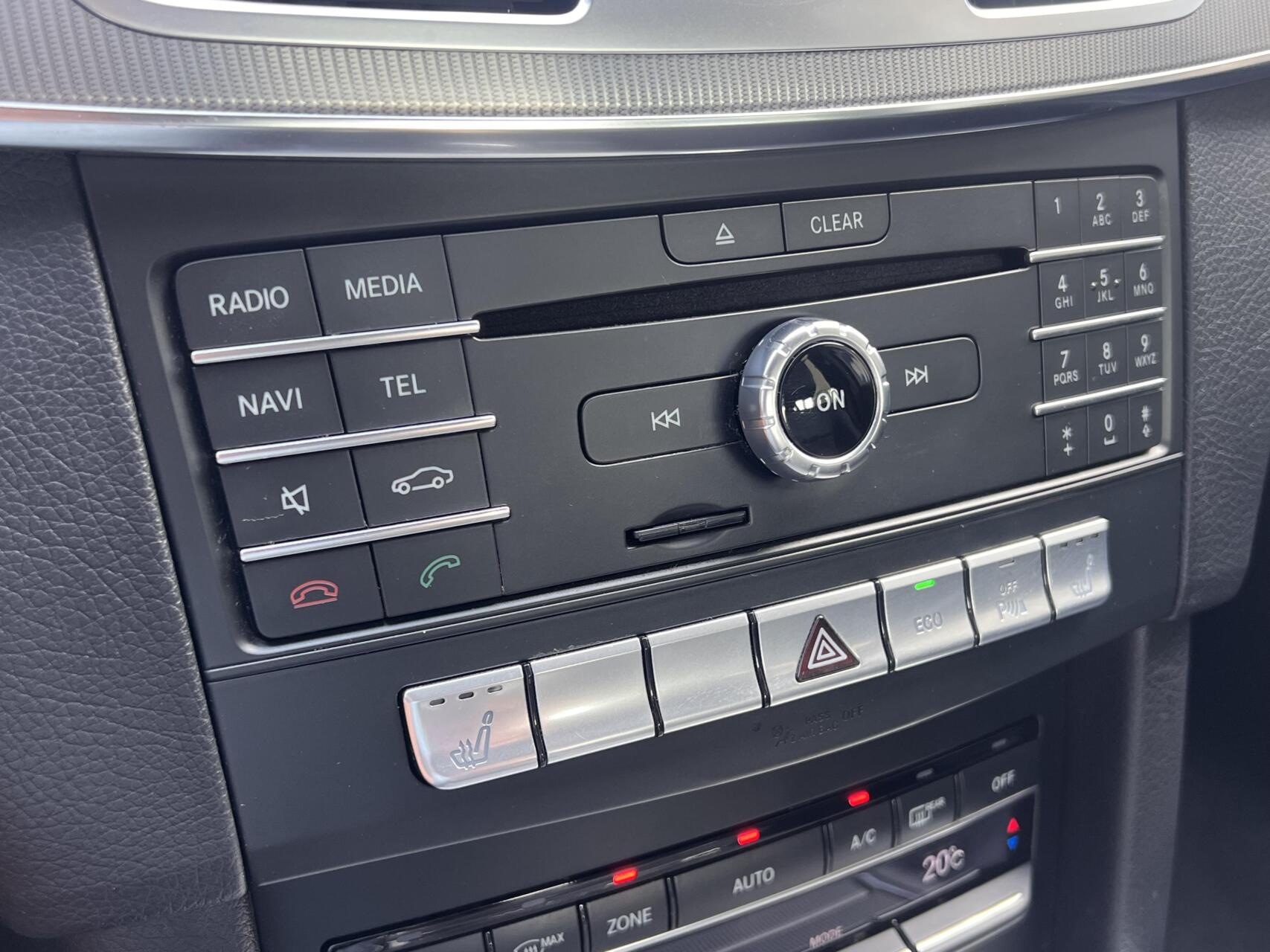 Foto van Mercedes-Benz E 220 Bluetec