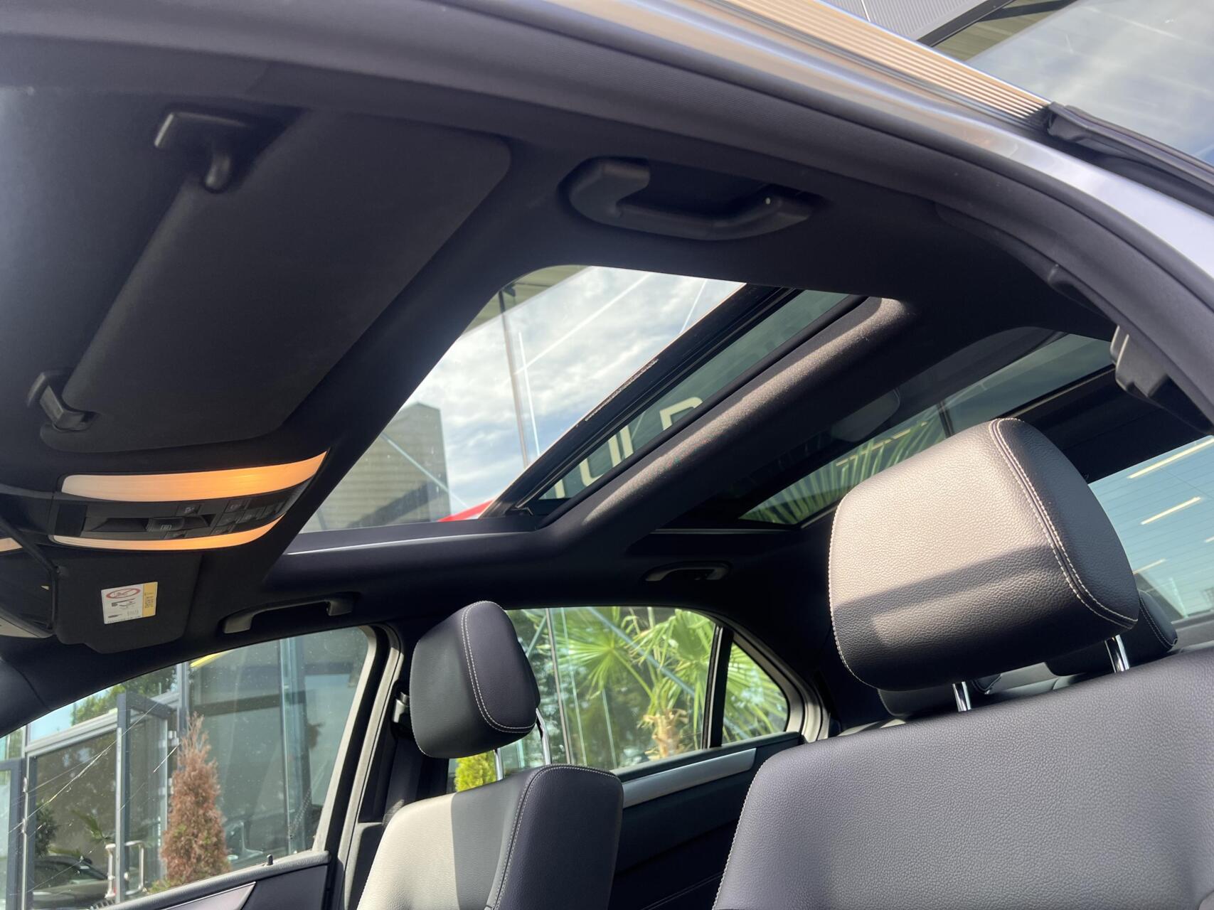 Foto van Mercedes-Benz E 220 Bluetec