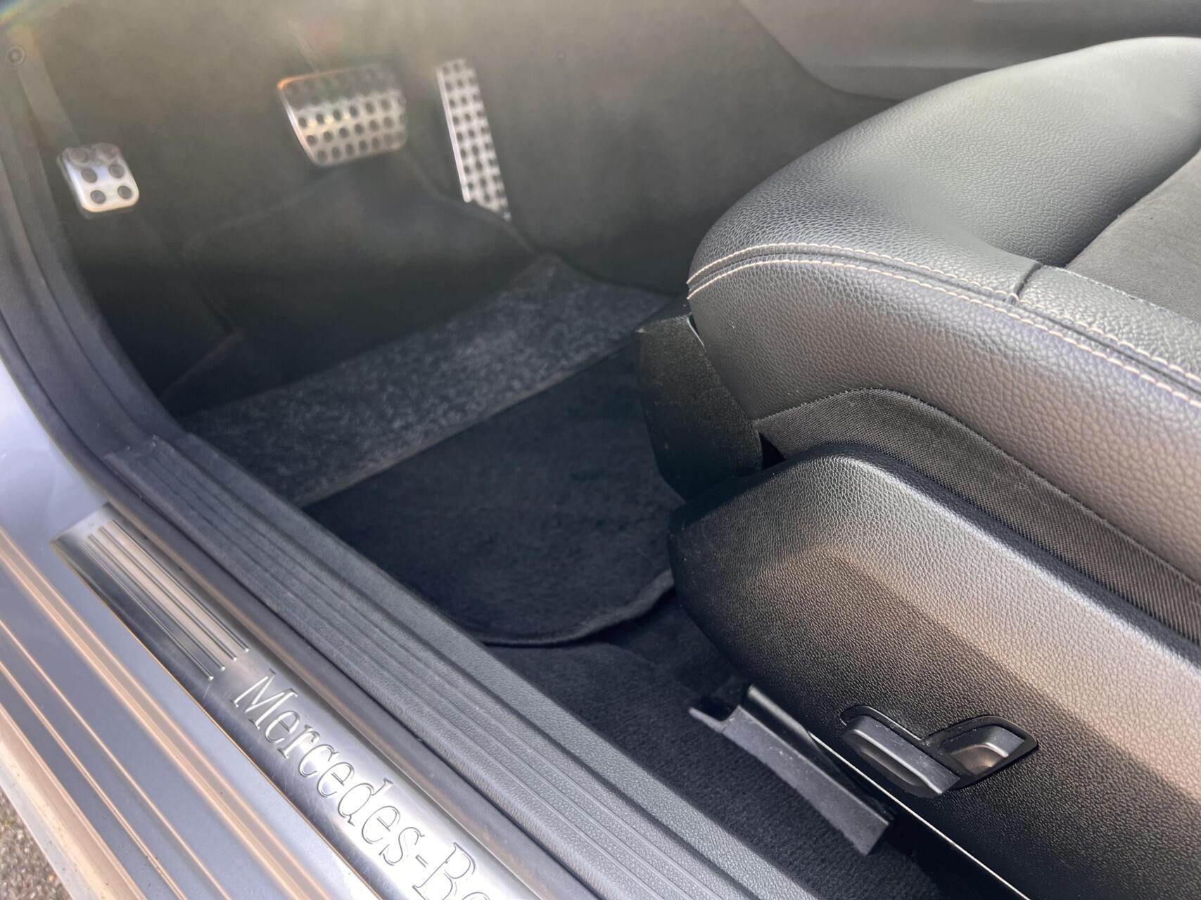 Foto van Mercedes-Benz E 220 Bluetec