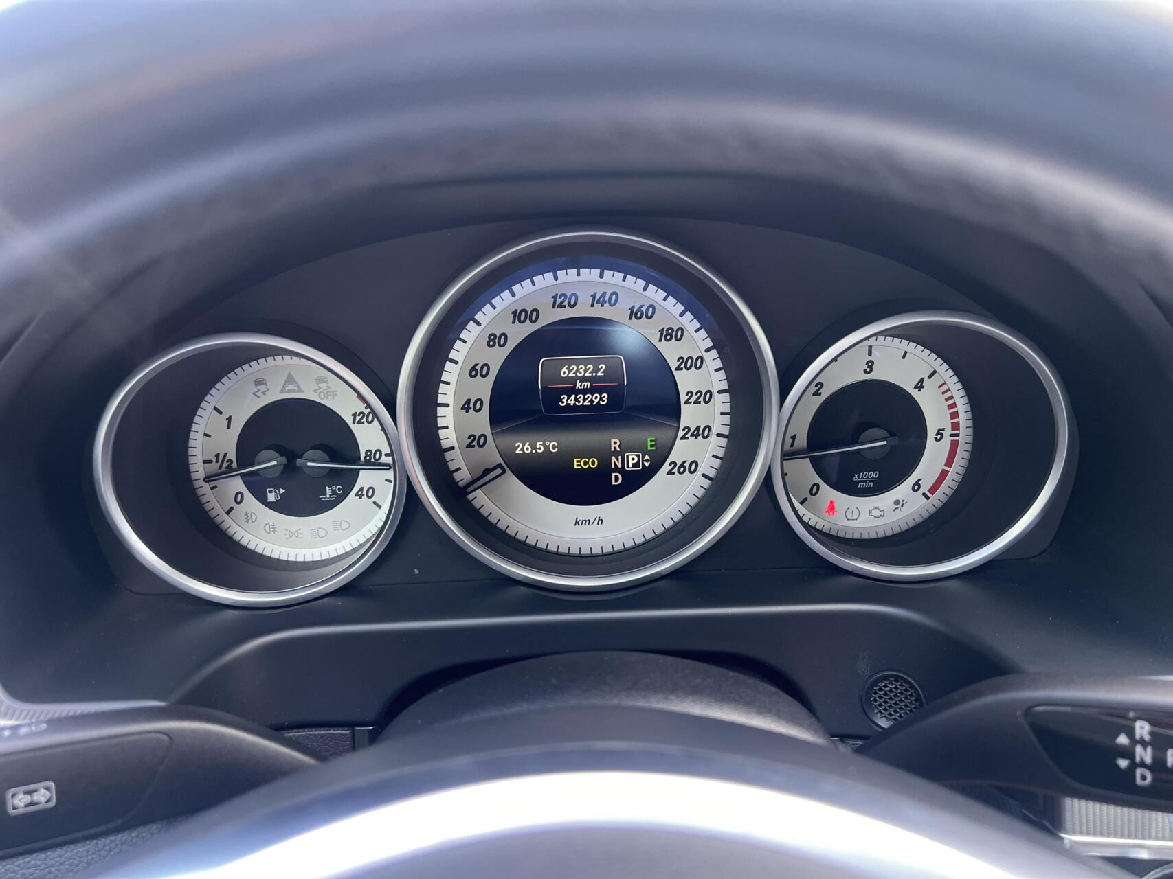Foto van Mercedes-Benz E 220 Bluetec