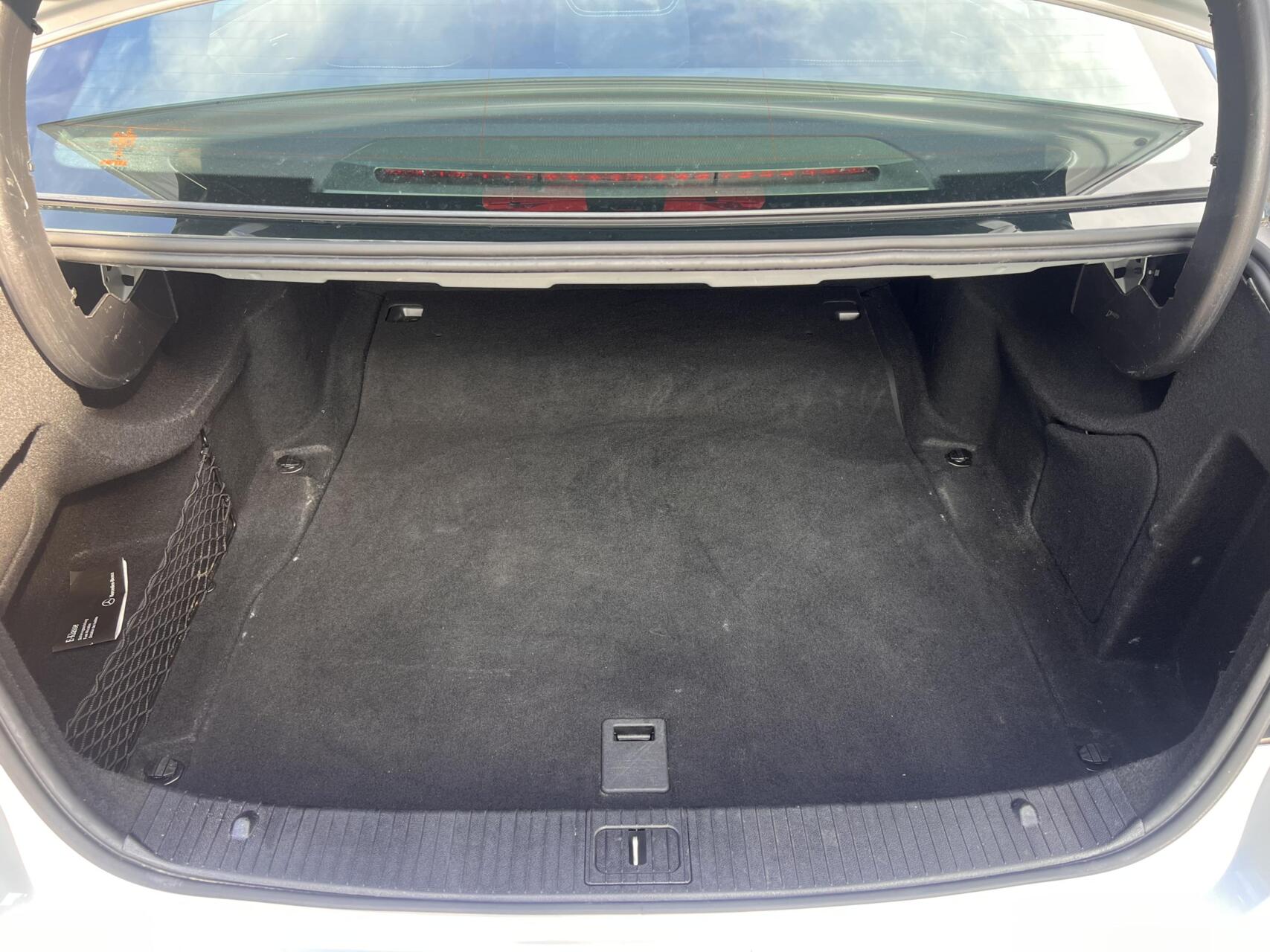 Foto van Mercedes-Benz E 220 Bluetec