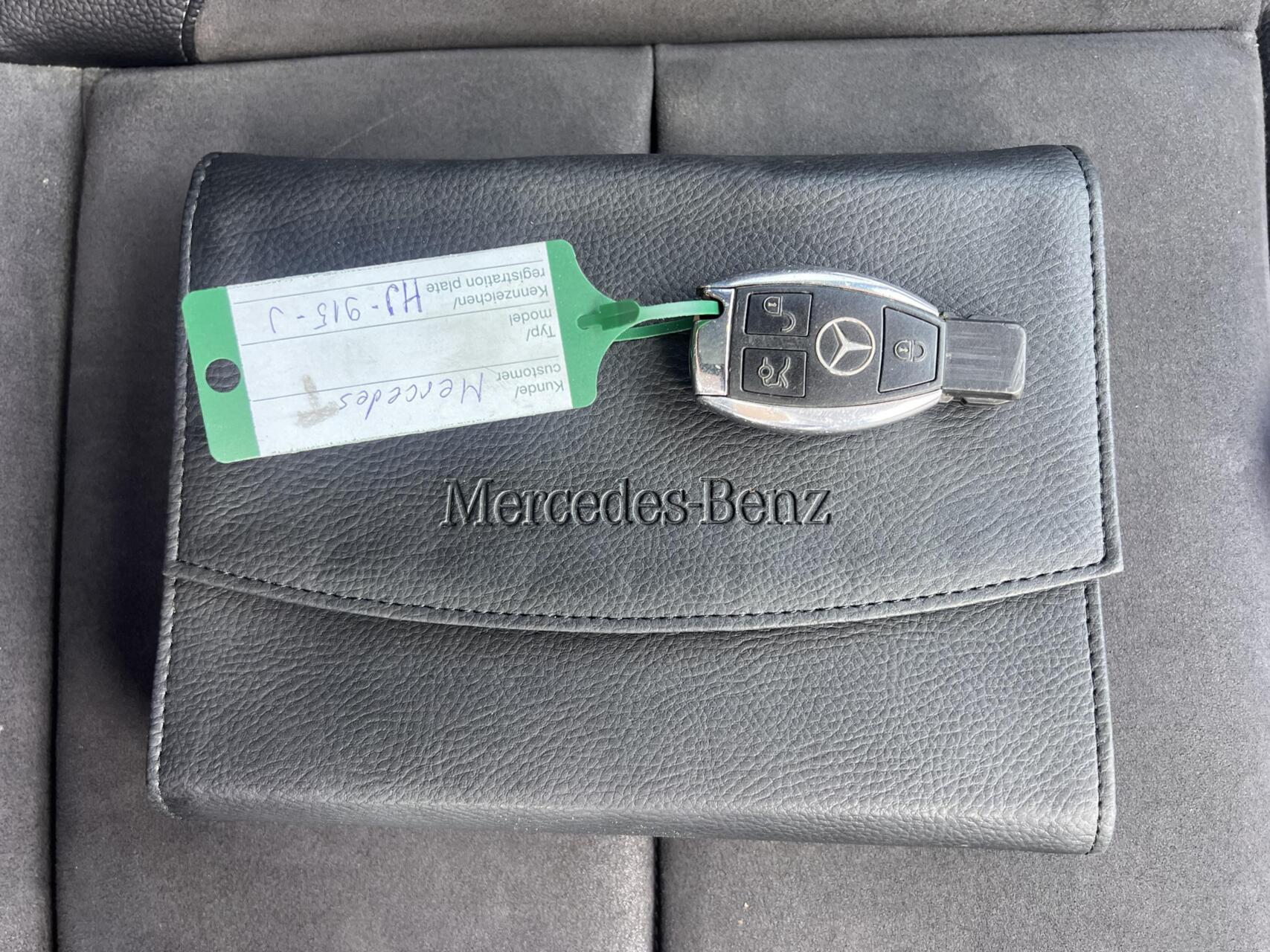 Foto van Mercedes-Benz E 220 Bluetec