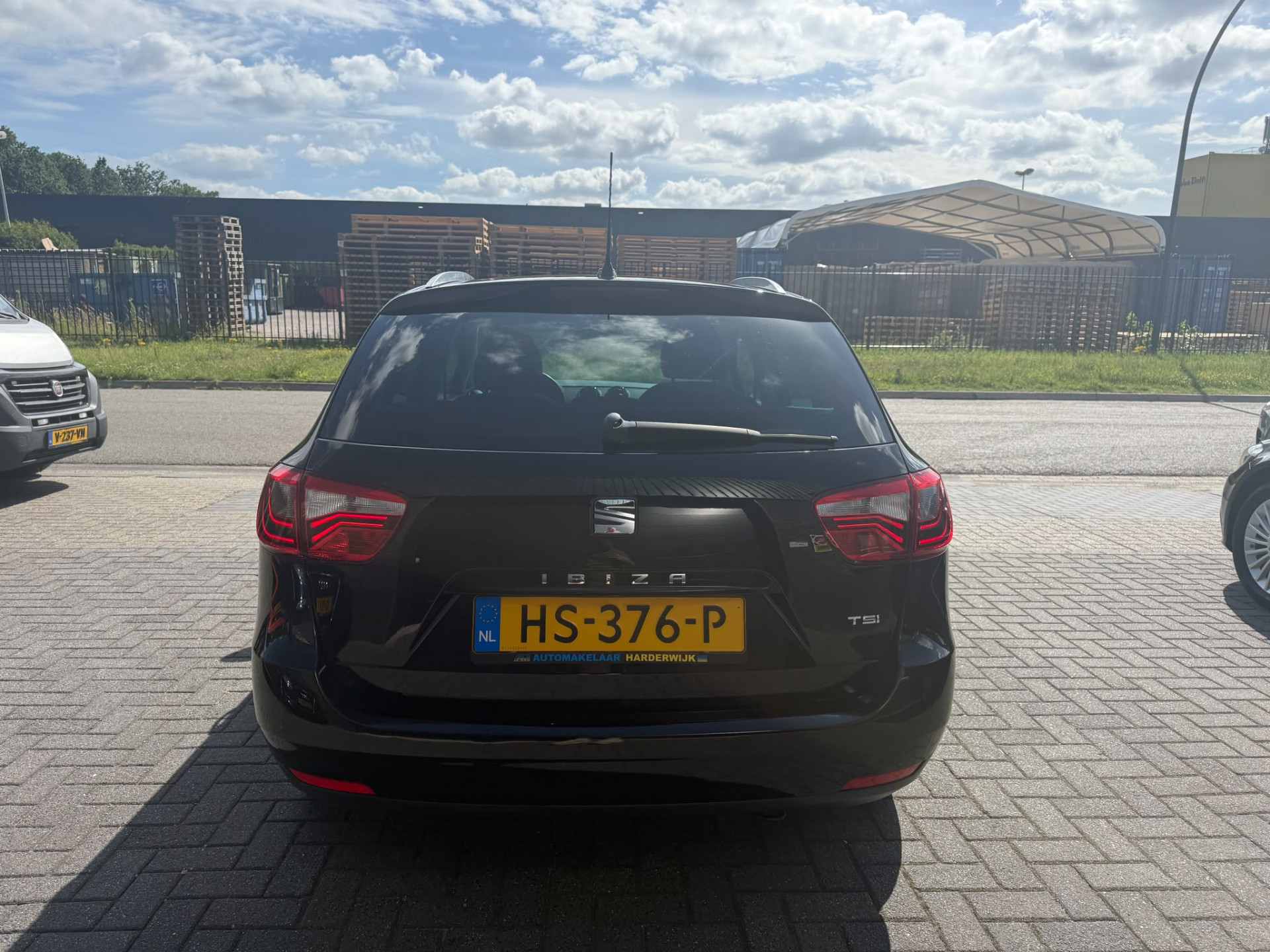 Foto van Seat Ibiza ST