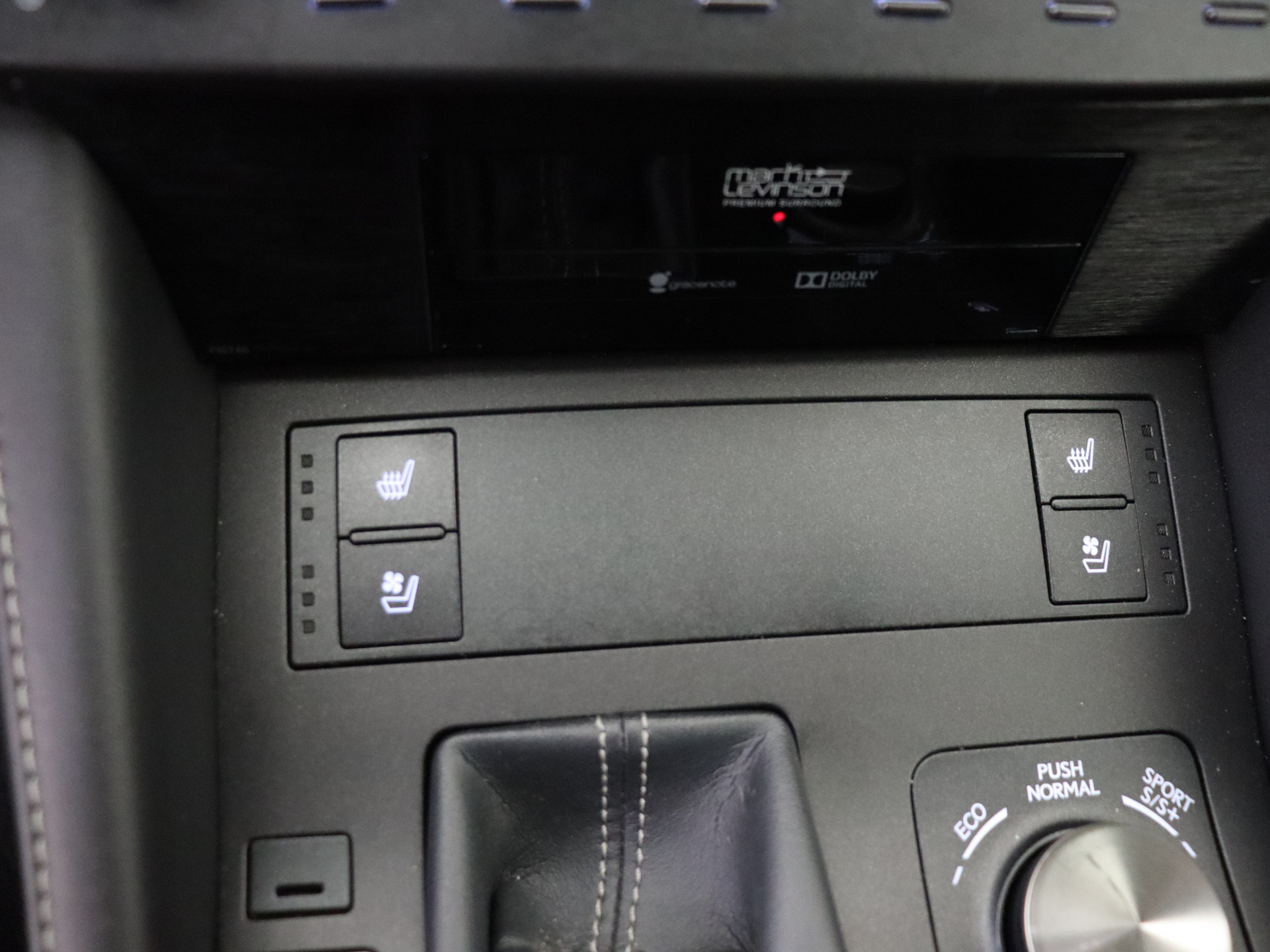 Foto van Lexus Lexus Rc300h