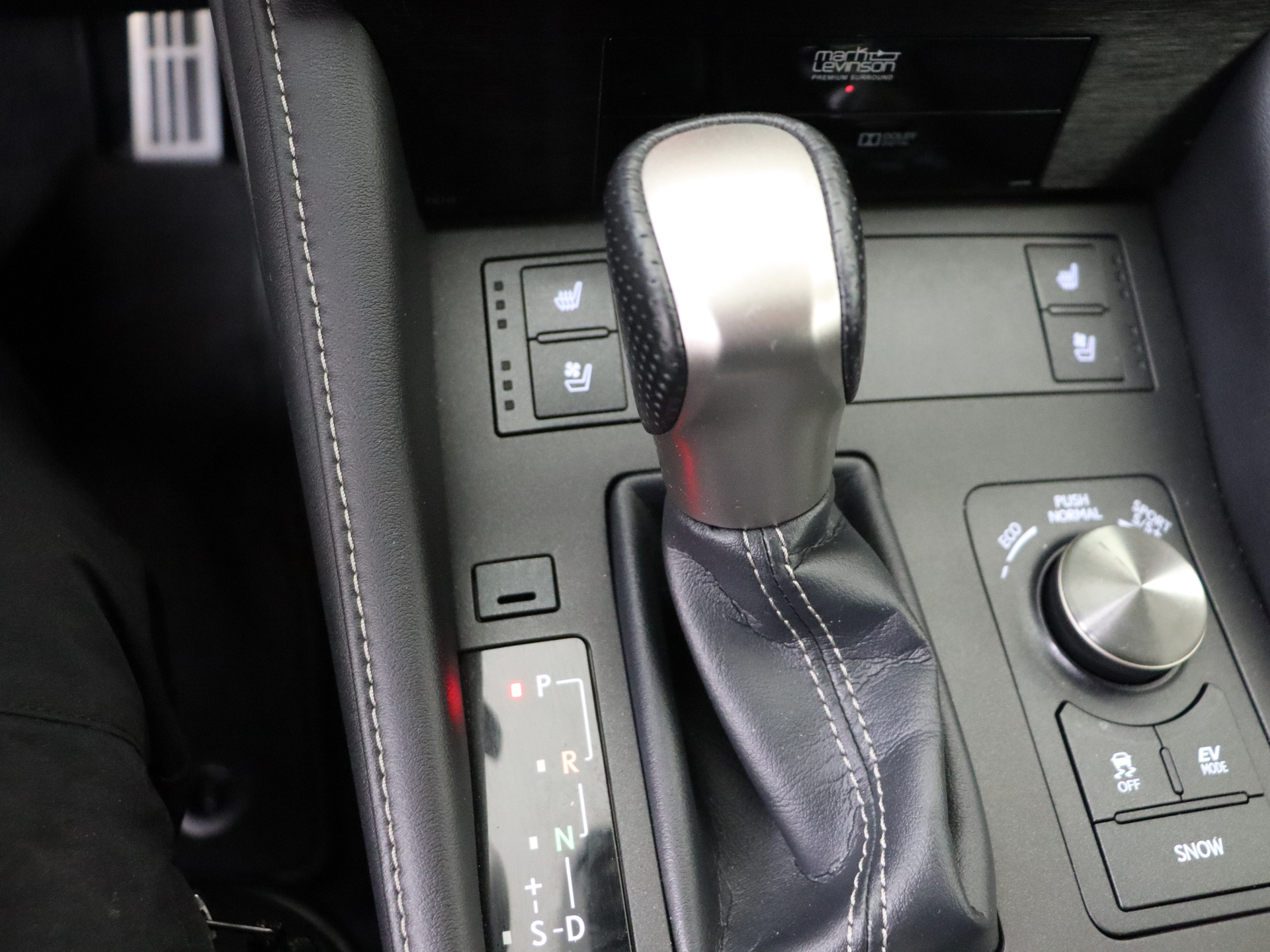 Foto van Lexus Lexus Rc300h