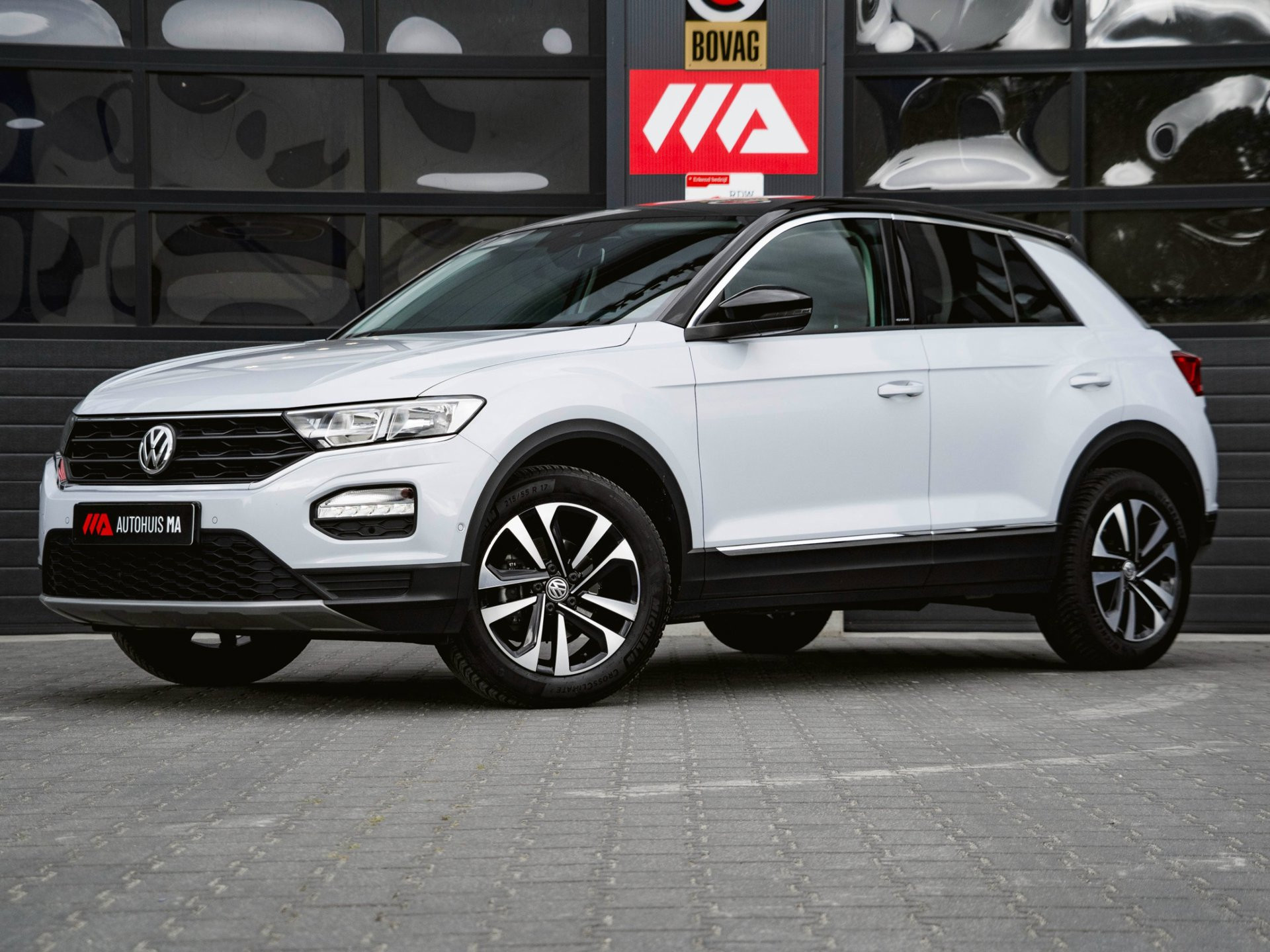 Volkswagen T-roc 1.5 TSI Sport Business R | TREKHAAK | STOELVERWARMING | ADAPTIVE 2019 - voorkant