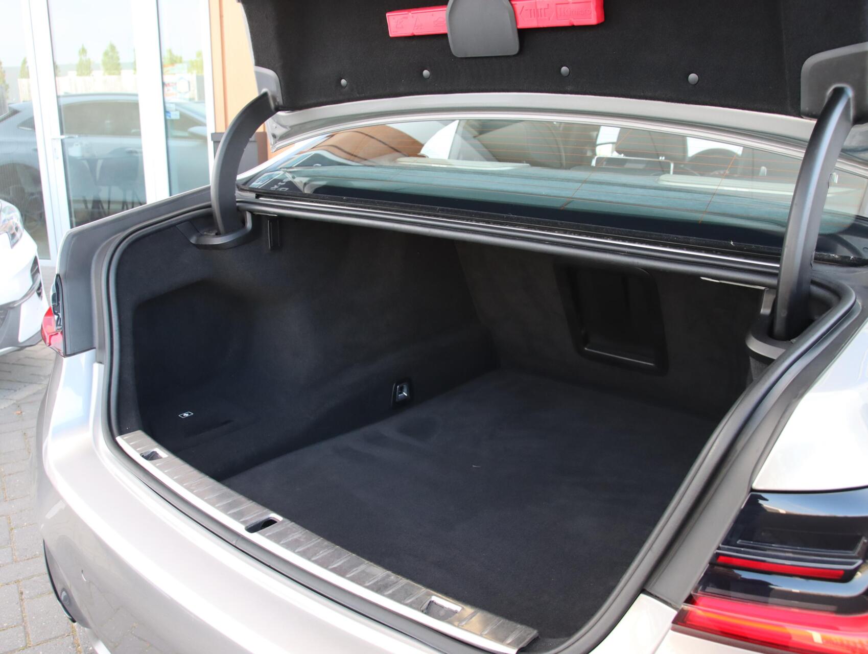 Foto van BMW 750i xDrive