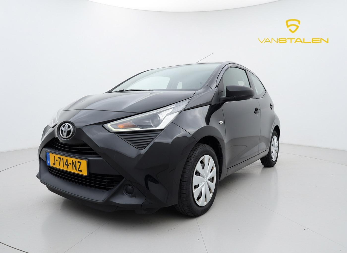 Toyota Toyota Aygo 1.0 VVT-i x-fun|Achteruitrijcamera|Elektrische ramen V|Nap|2e eigenaar 2020 - voorkant