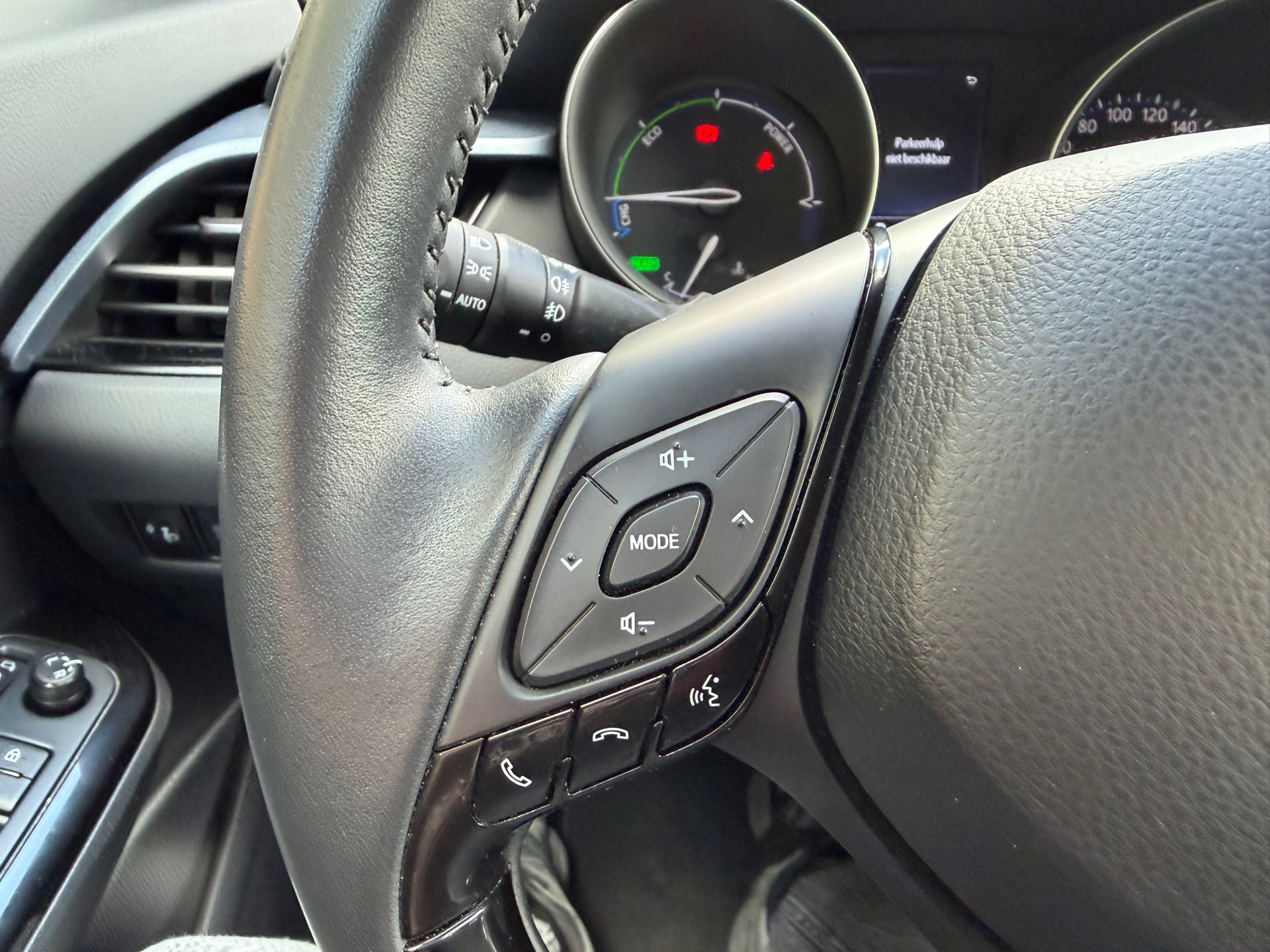Foto van Toyota Toyota C-hr