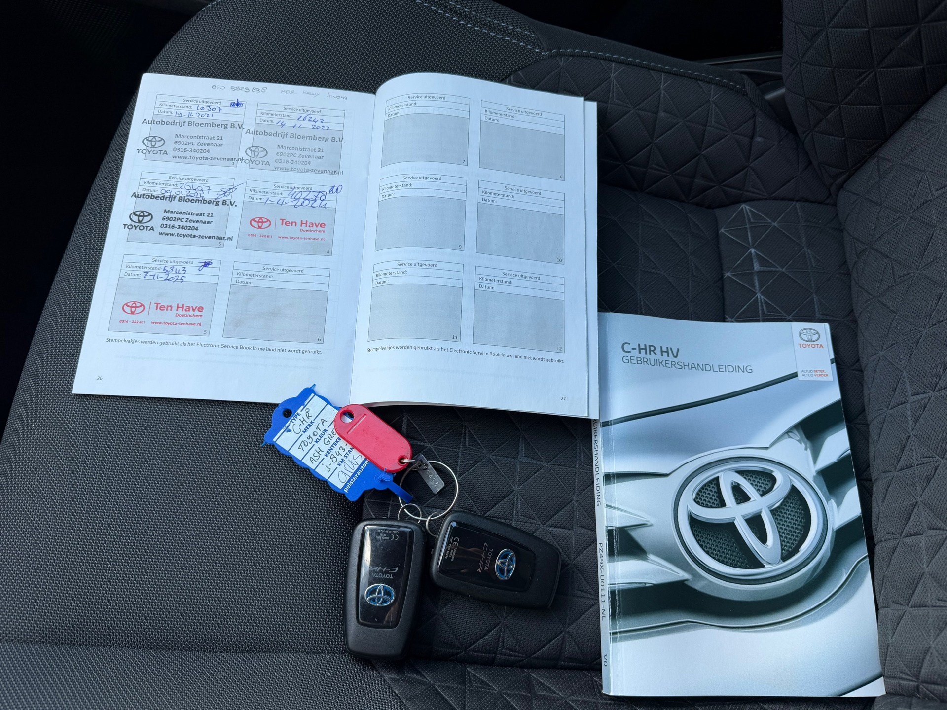 Foto van Toyota Toyota C-hr