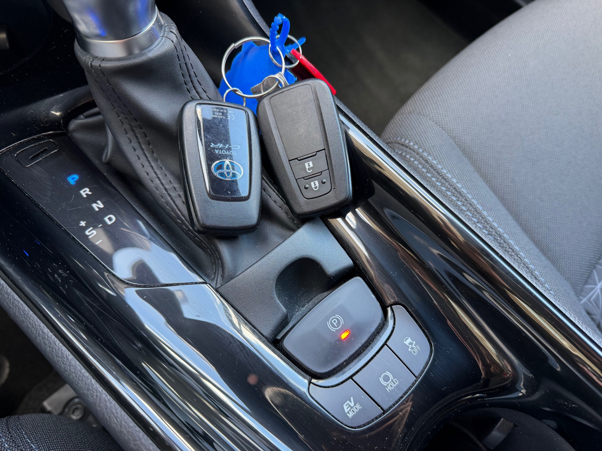 Foto van Toyota Toyota C-hr