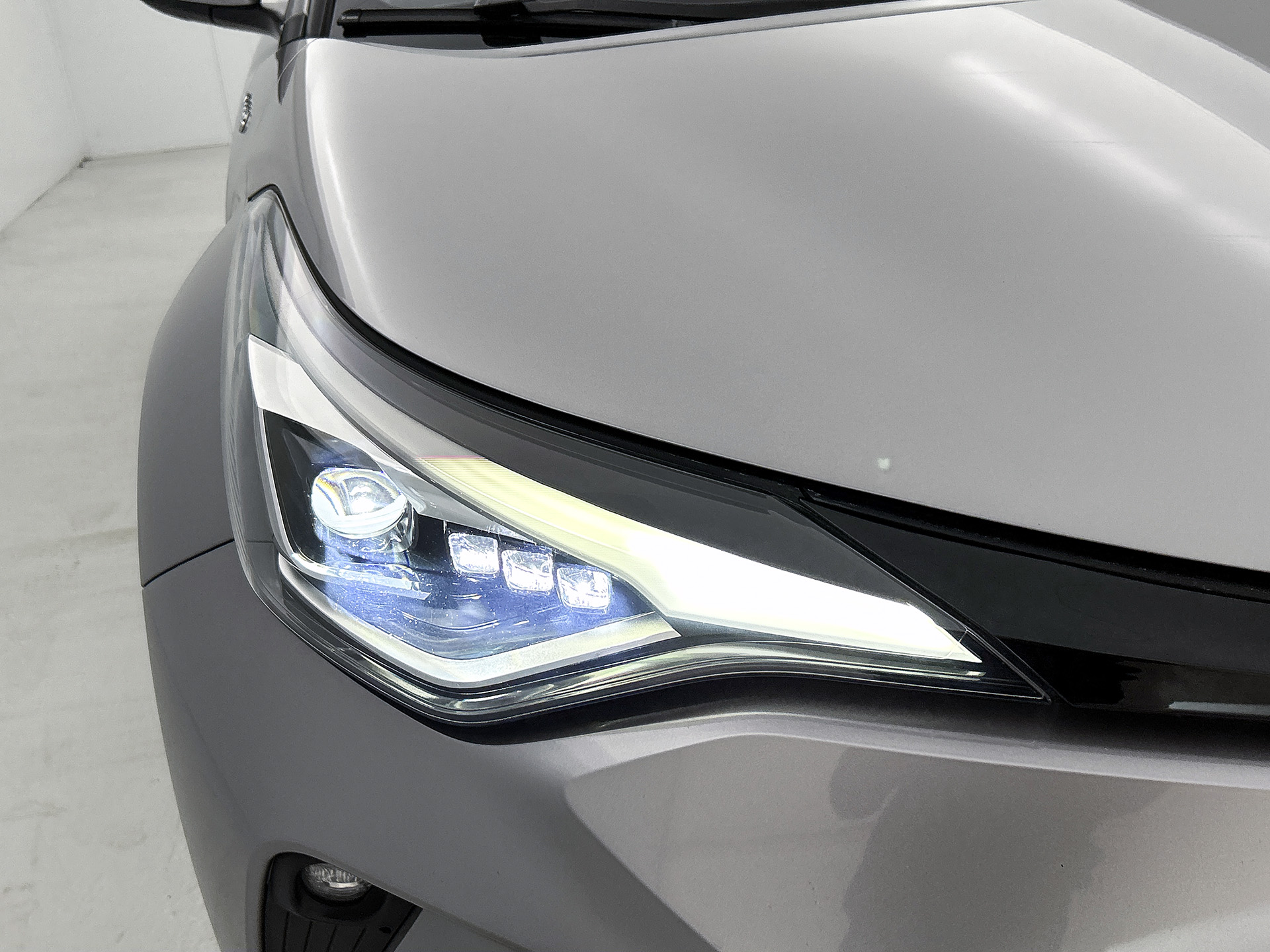 Foto van Toyota C-hr
