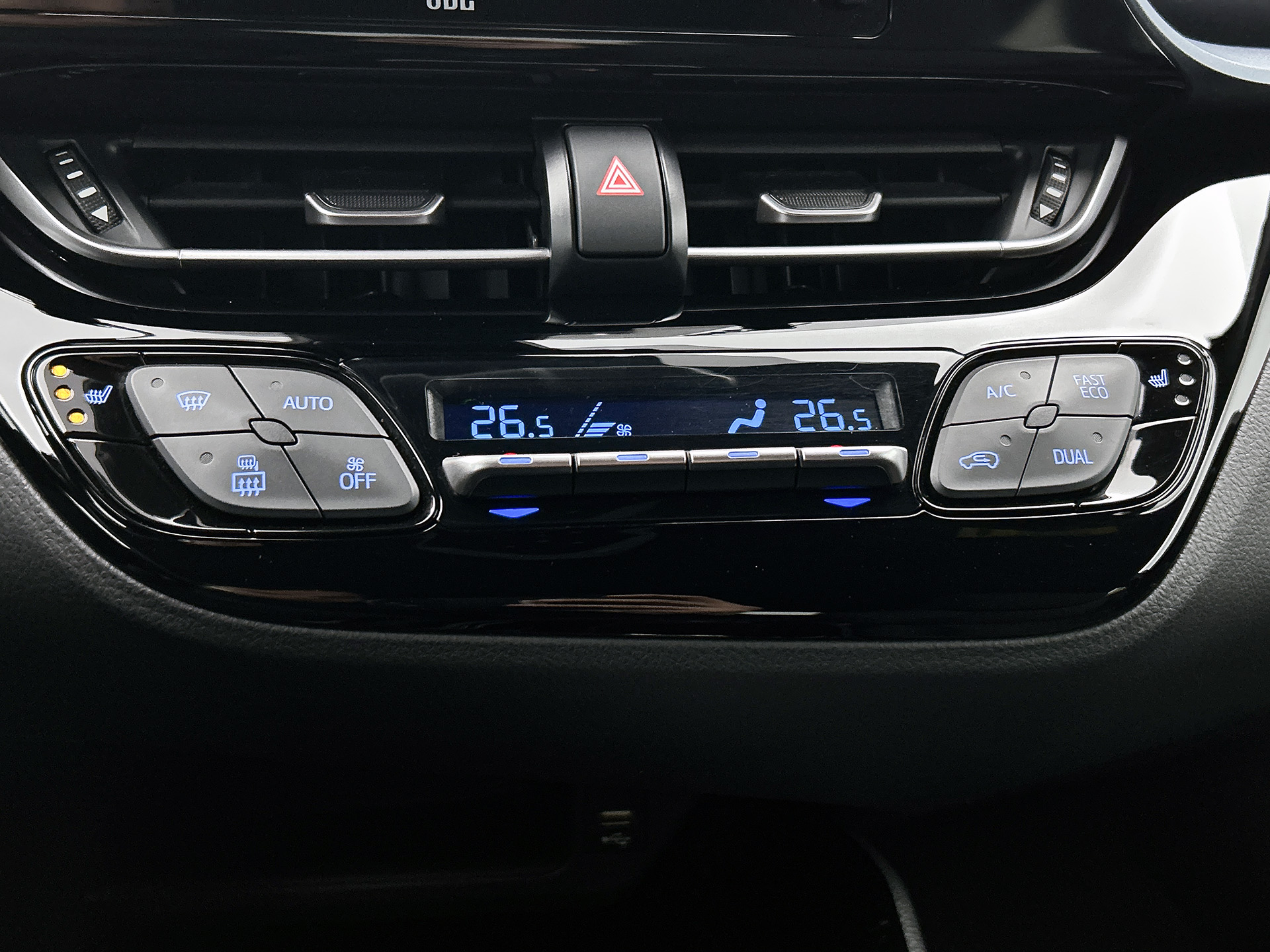 Foto van Toyota C-hr