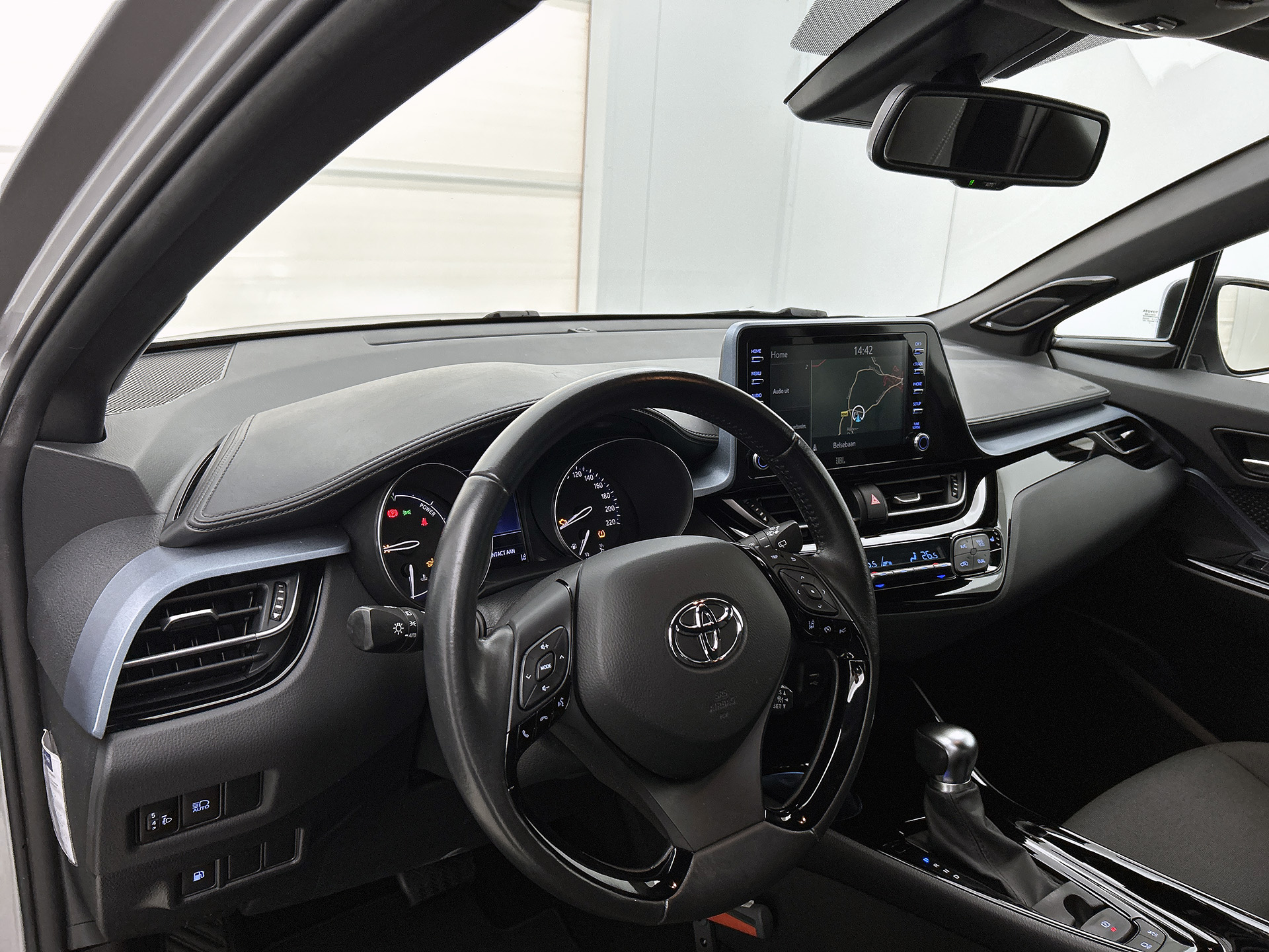 Foto van Toyota C-hr