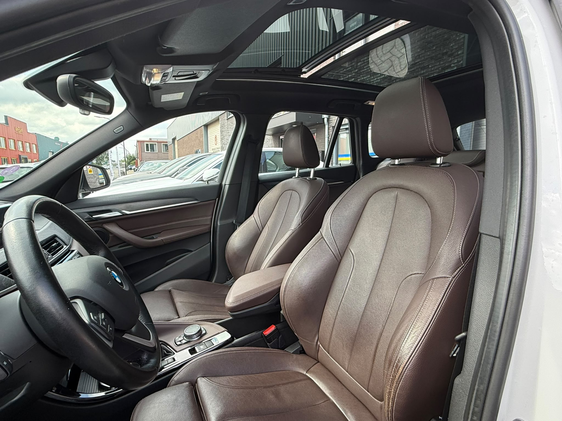 Foto van BMW X1 Xdrive20i