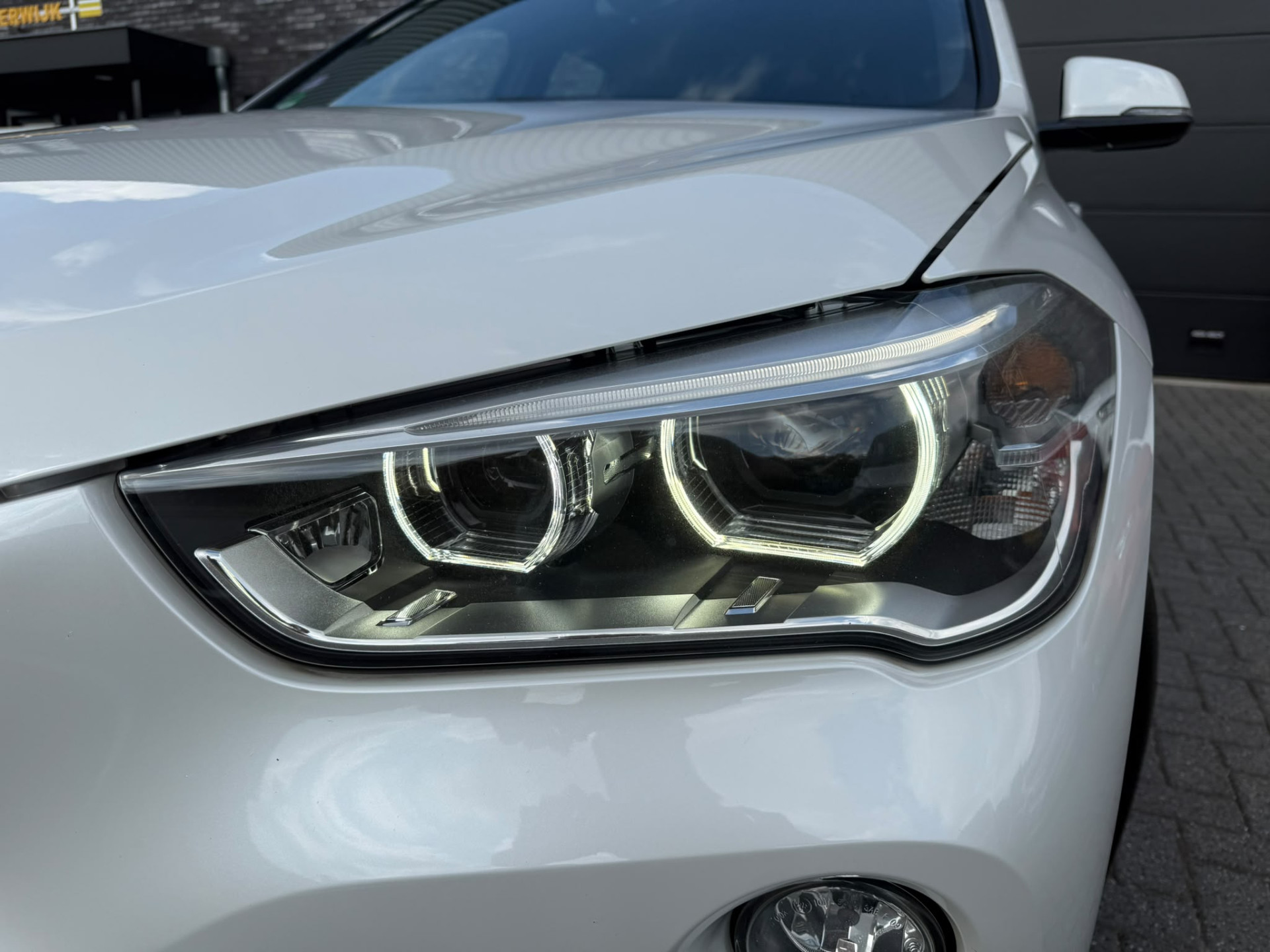 Foto van BMW X1 Xdrive20i
