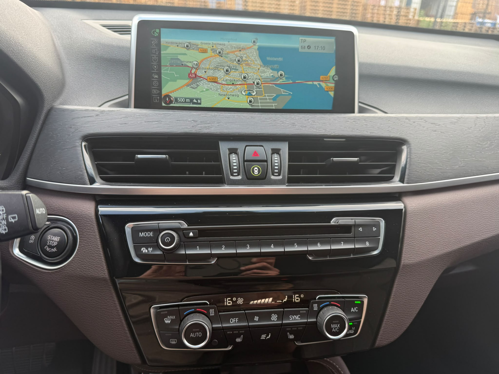 Foto van BMW X1 Xdrive20i