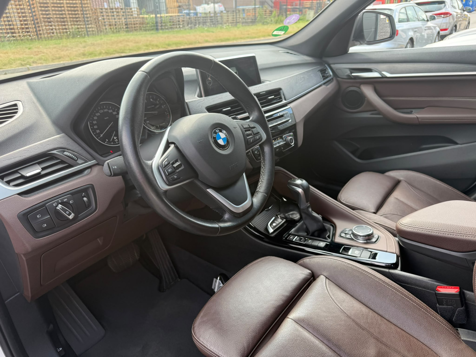 Foto van BMW X1 Xdrive20i
