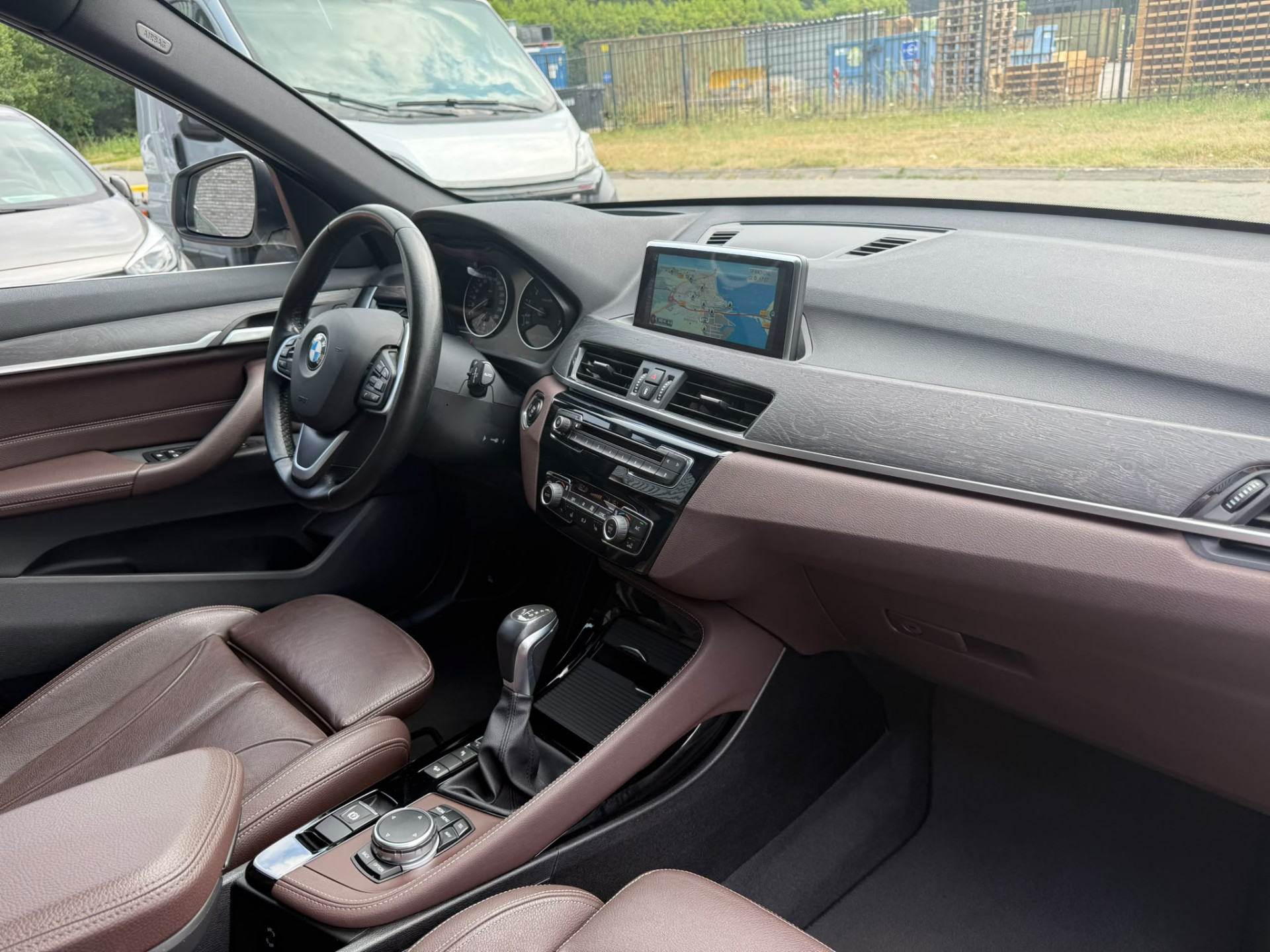 Foto van BMW X1 Xdrive20i