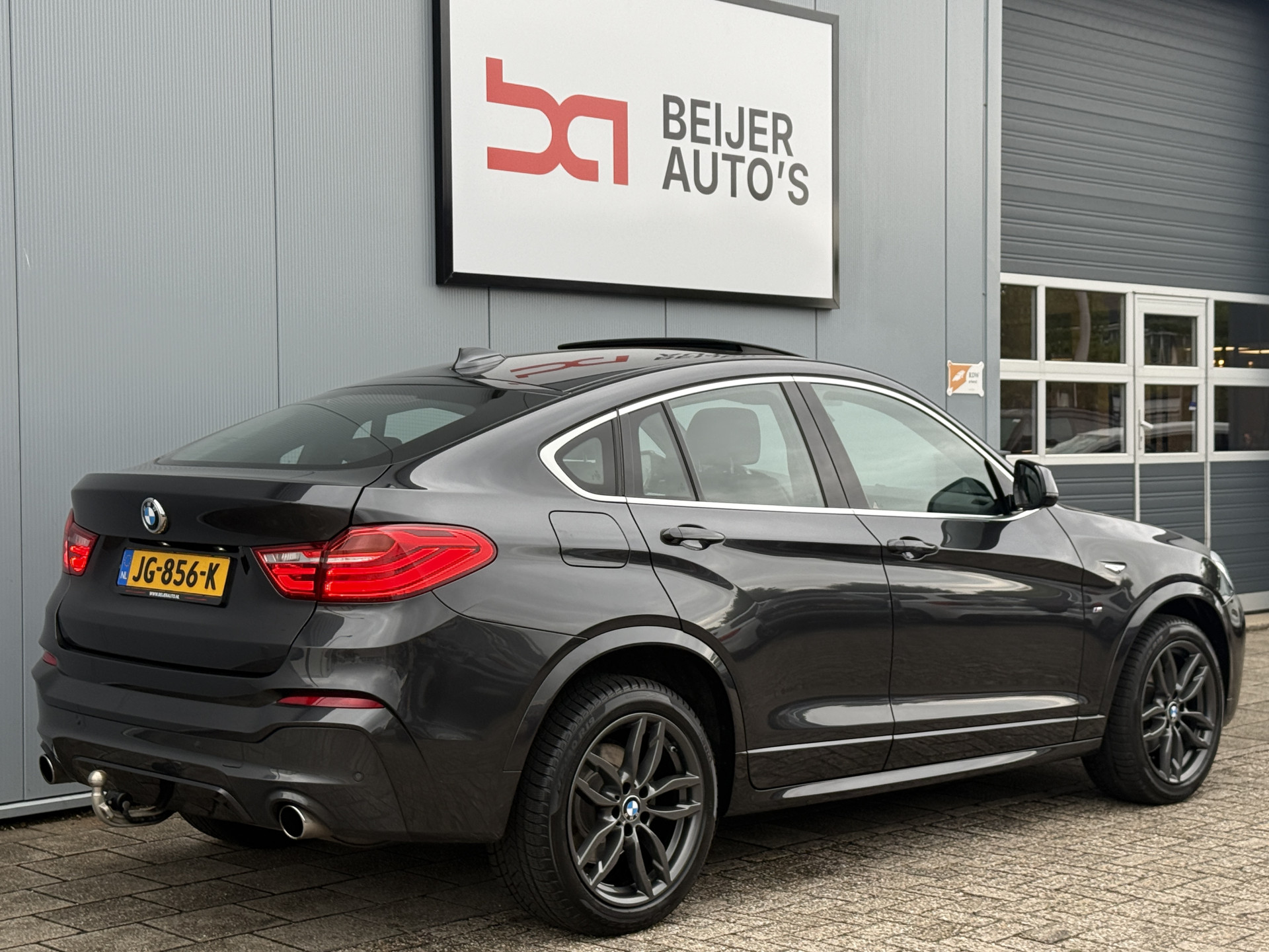 Foto van BMW X4 Xdrive20i