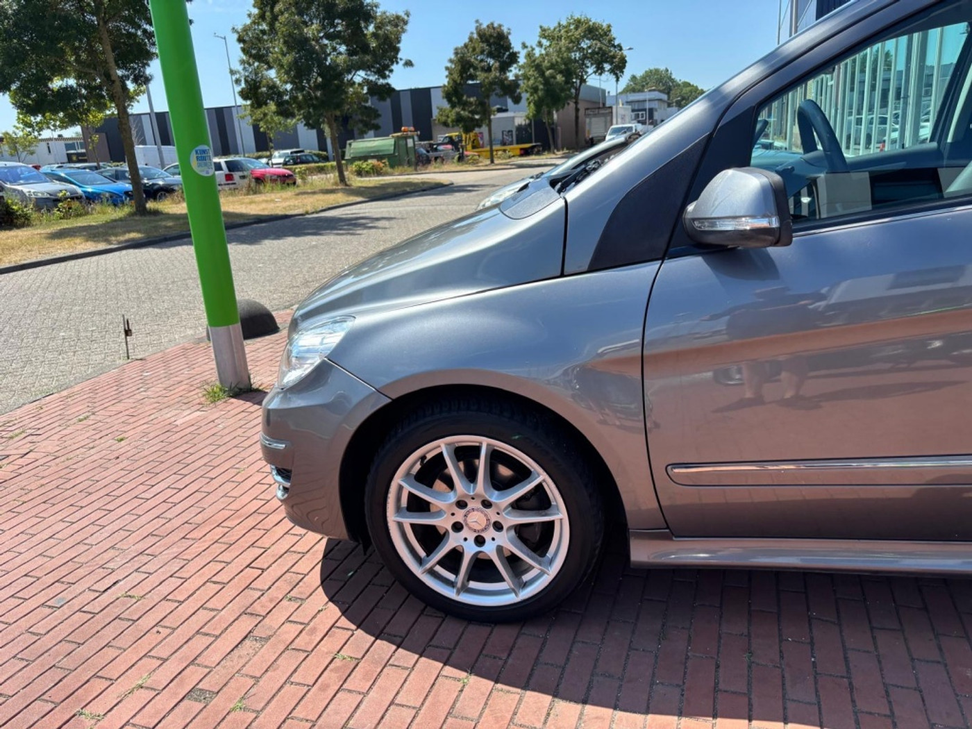 Foto van Mercedes-Benz B 200