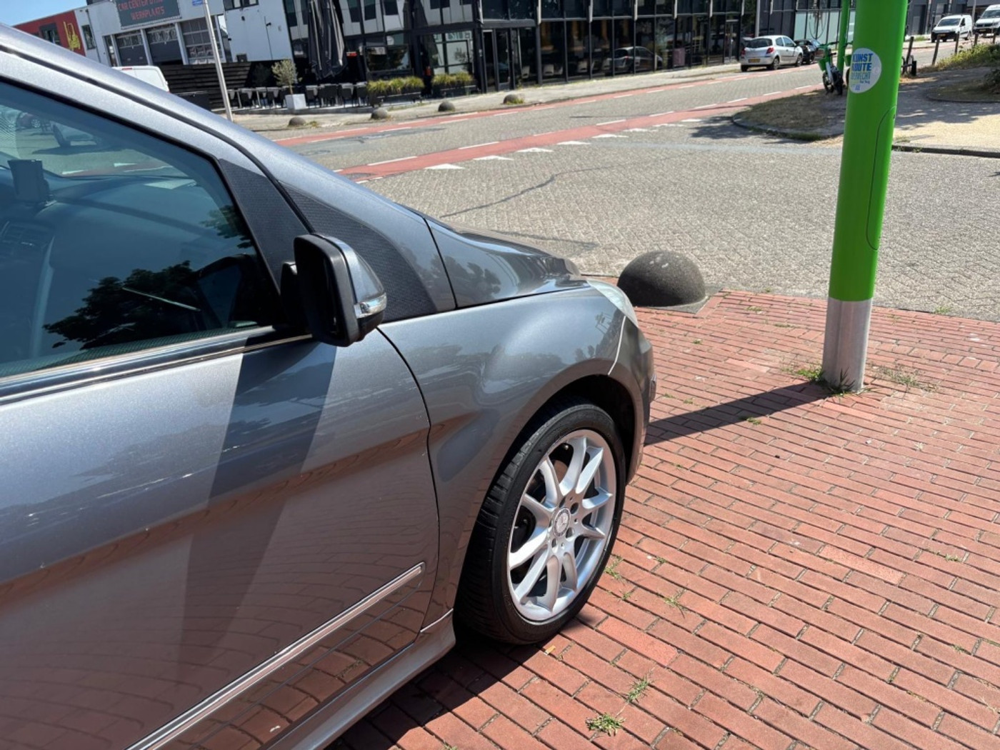 Foto van Mercedes-Benz B 200