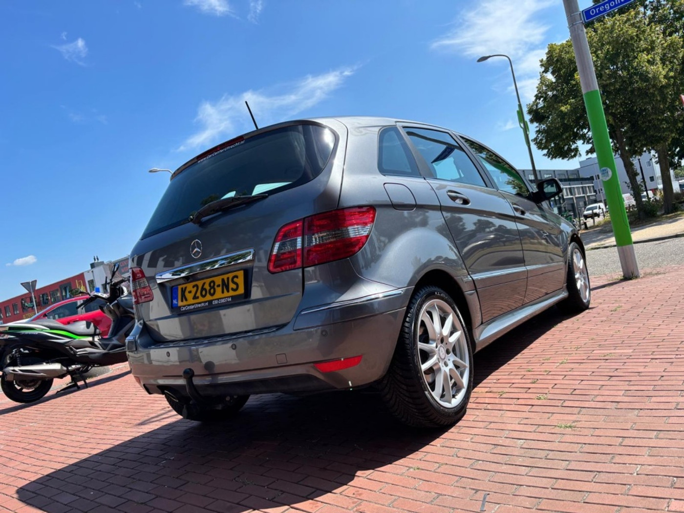 Foto van Mercedes-Benz B 200