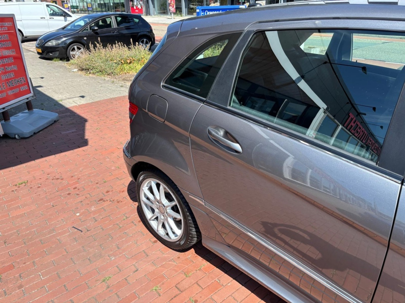 Foto van Mercedes-Benz B 200