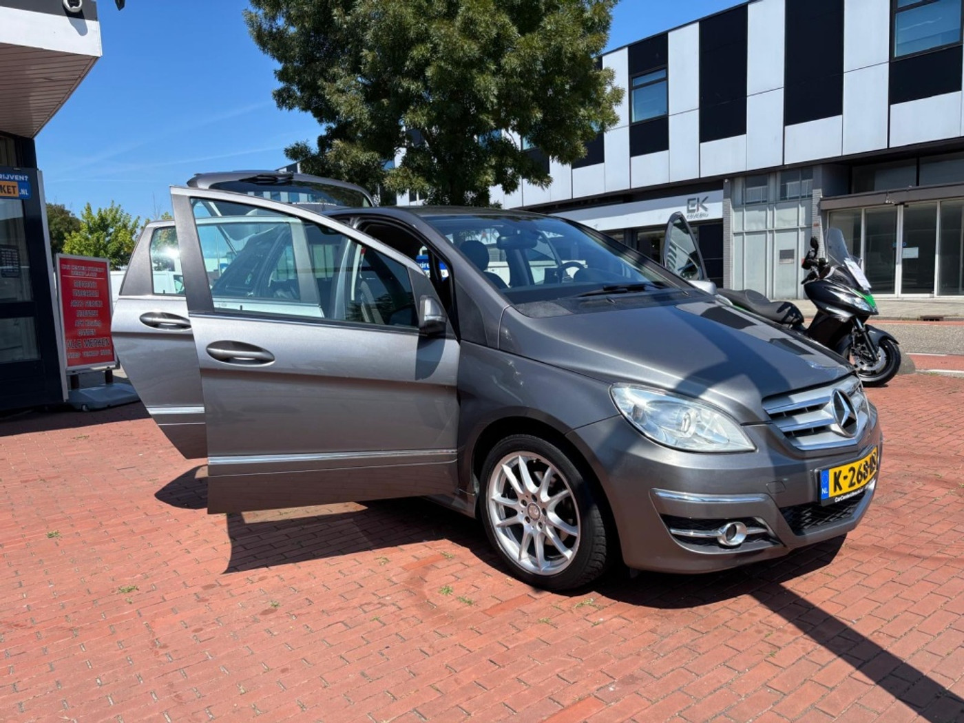 Foto van Mercedes-Benz B 200