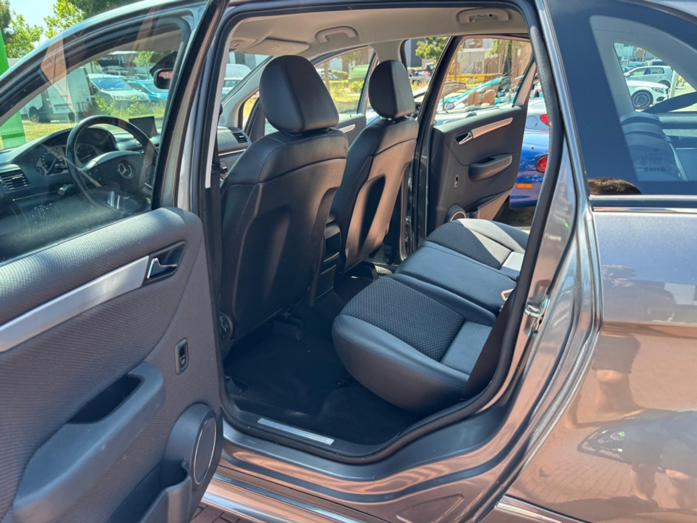 Foto van Mercedes-Benz B 200