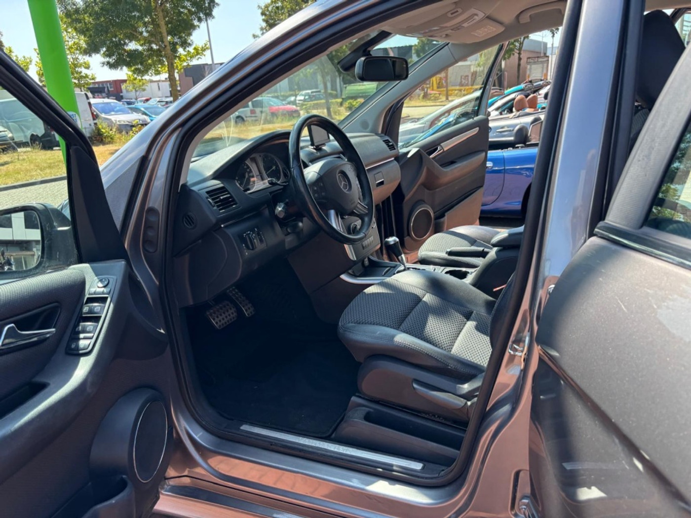 Foto van Mercedes-Benz B 200