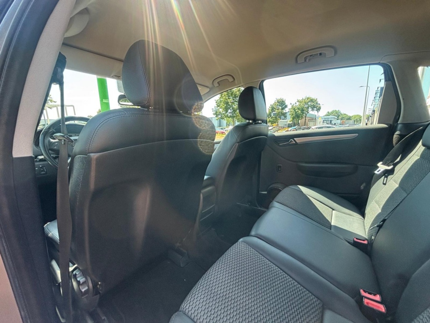 Foto van Mercedes-Benz B 200