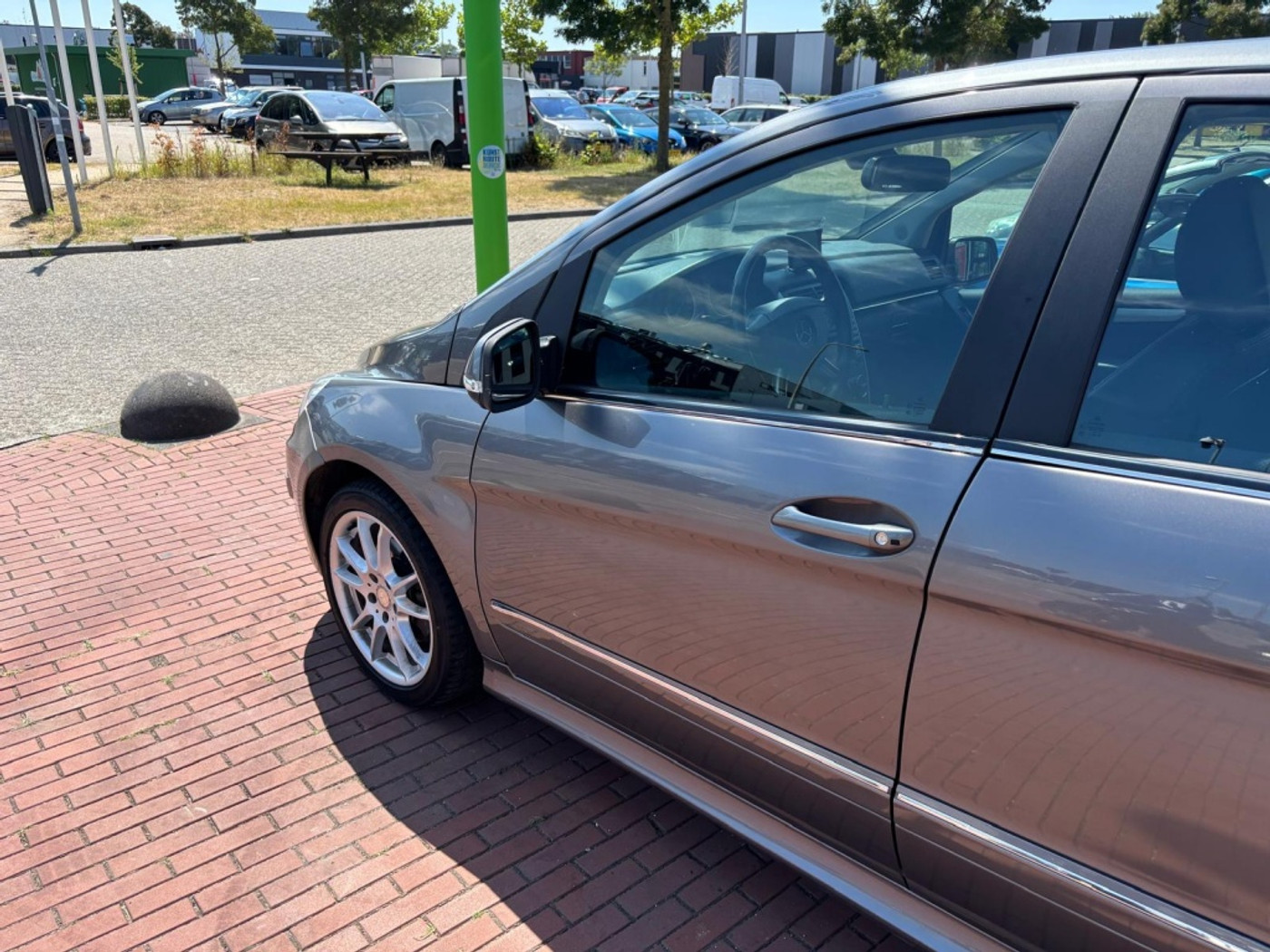 Foto van Mercedes-Benz B 200