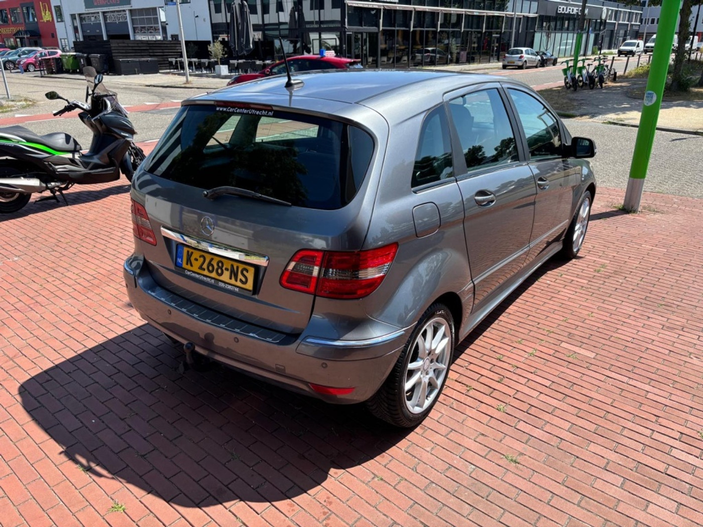Foto van Mercedes-Benz B 200