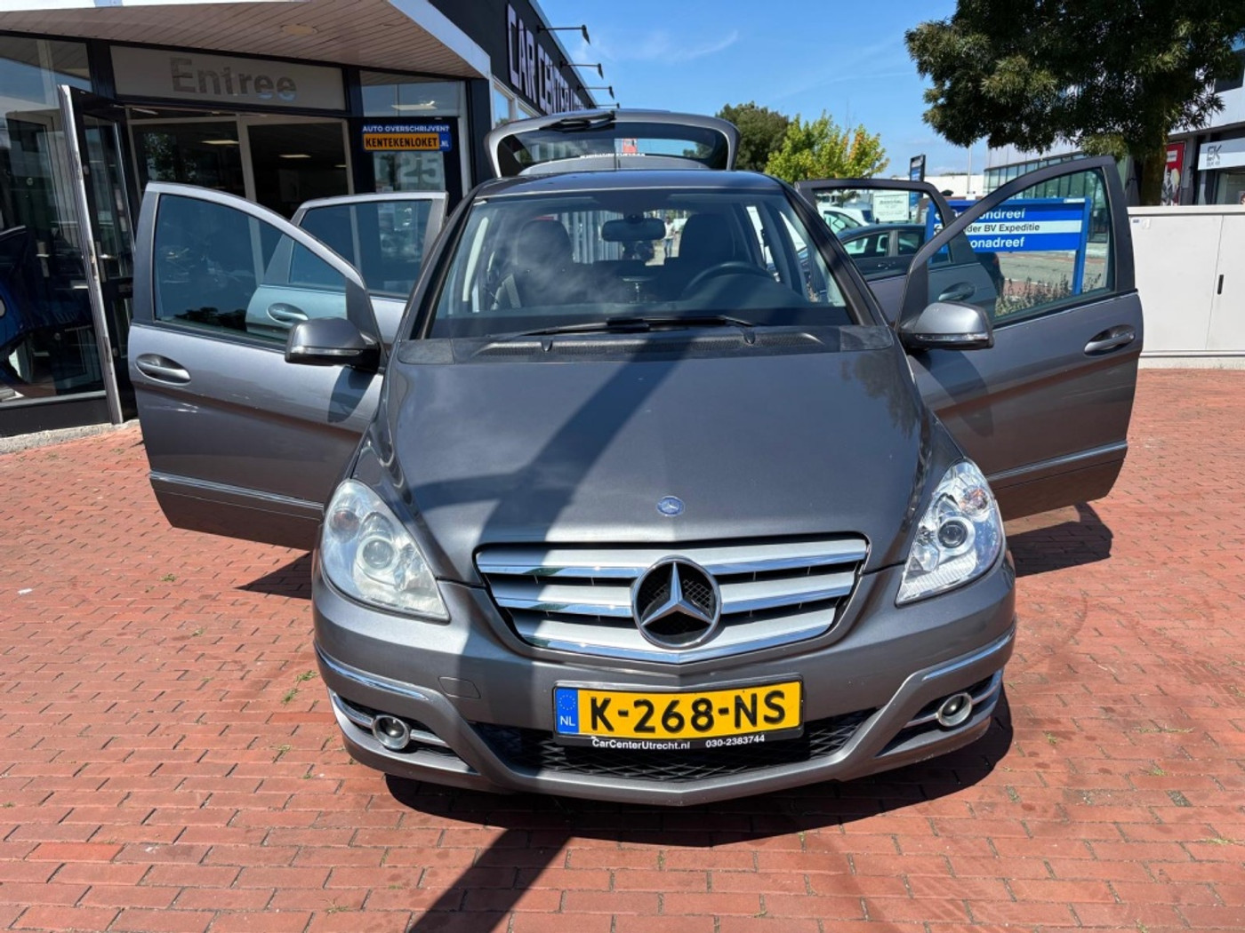 Foto van Mercedes-Benz B 200