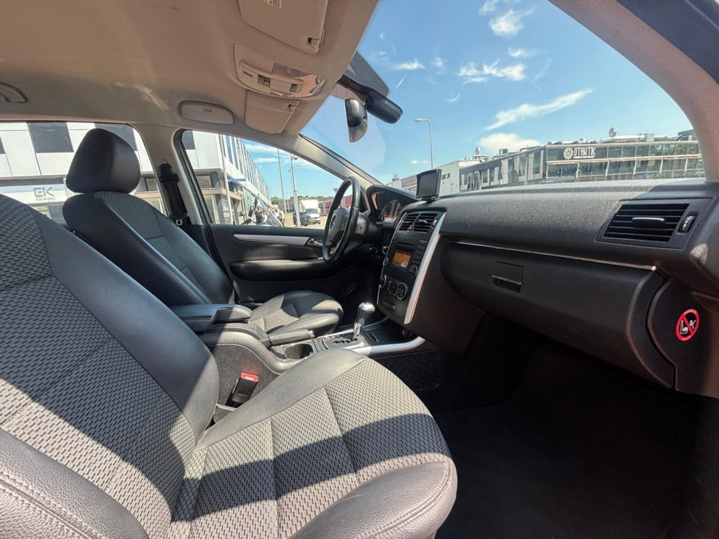 Foto van Mercedes-Benz B 200