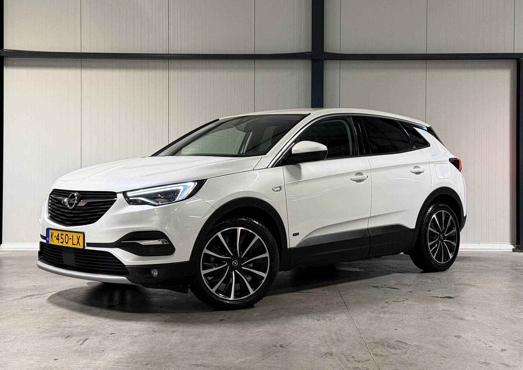 Opel Grandland X 1.6 Turbo Hybrid Elegance Carplay Camera 2021 - voorkant