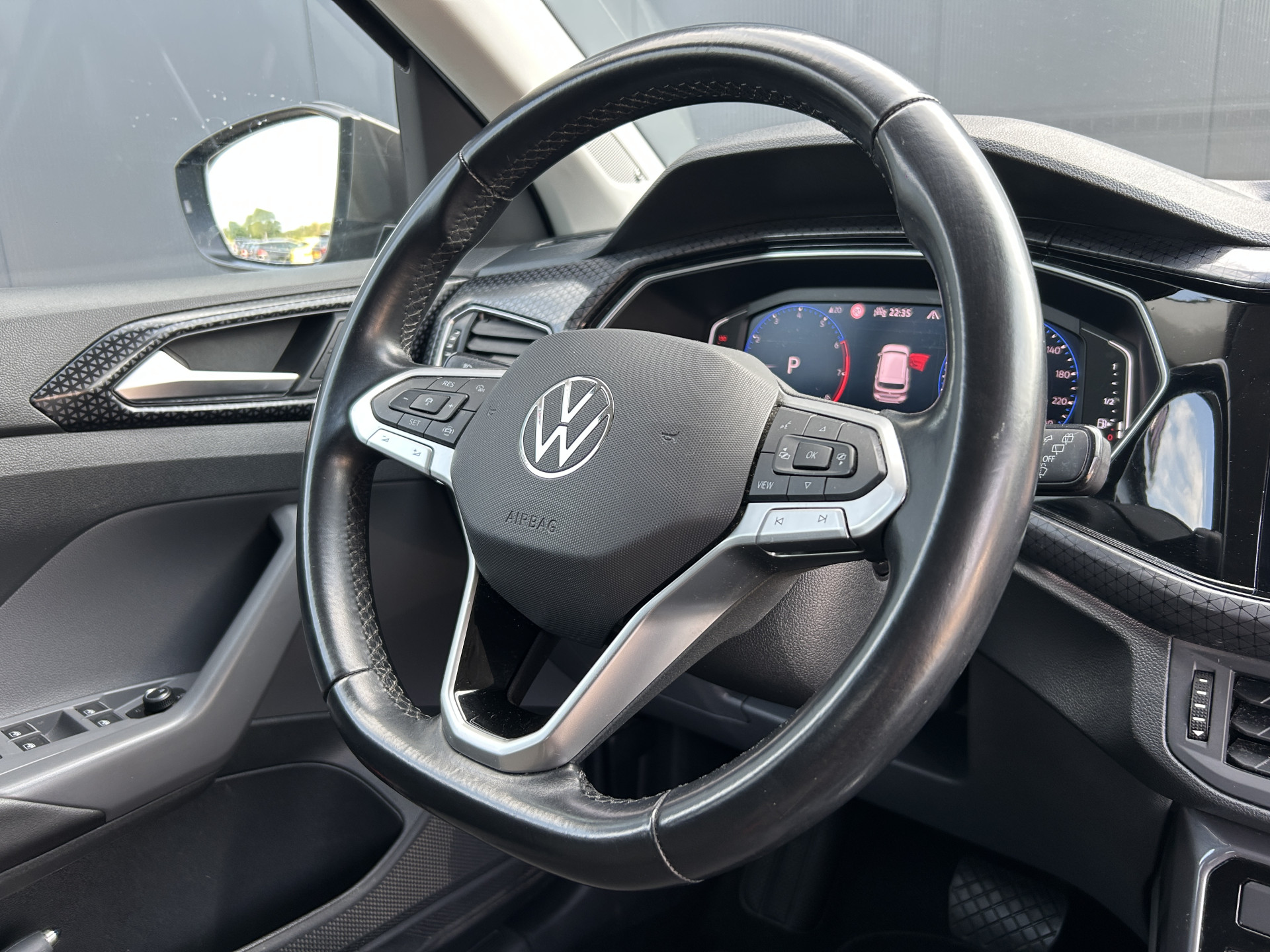 Foto van Volkswagen T-cross