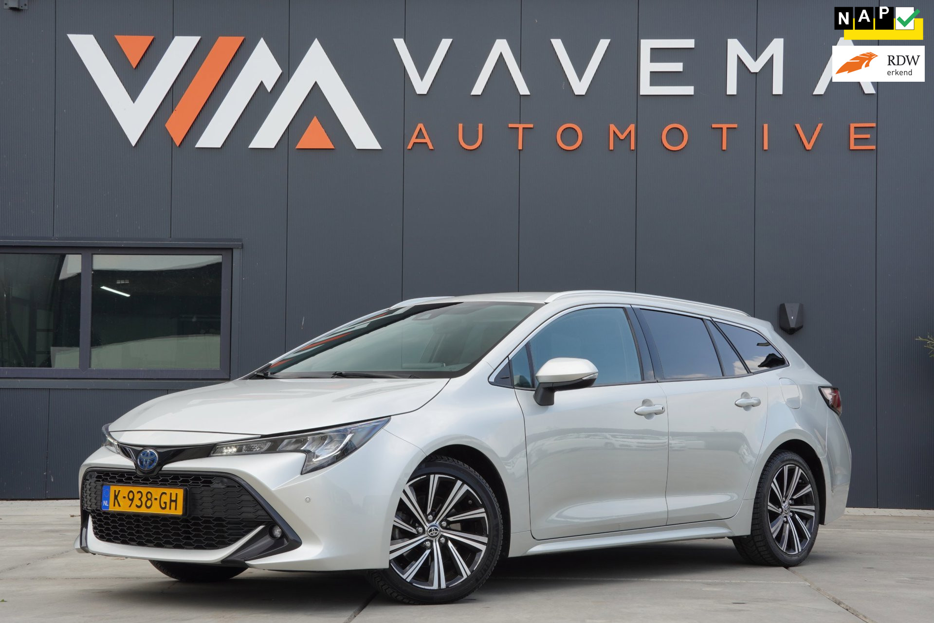Toyota Toyota Corolla 2.0 Hybrid Dynamic Hybride Automaat Carplay Airco Clima Trekhaak Stoelverwarming Navi 2021 - voorkant