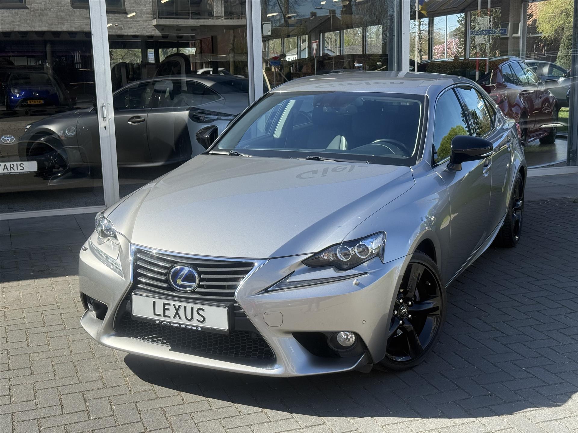 Foto van Lexus Lexus Is300h