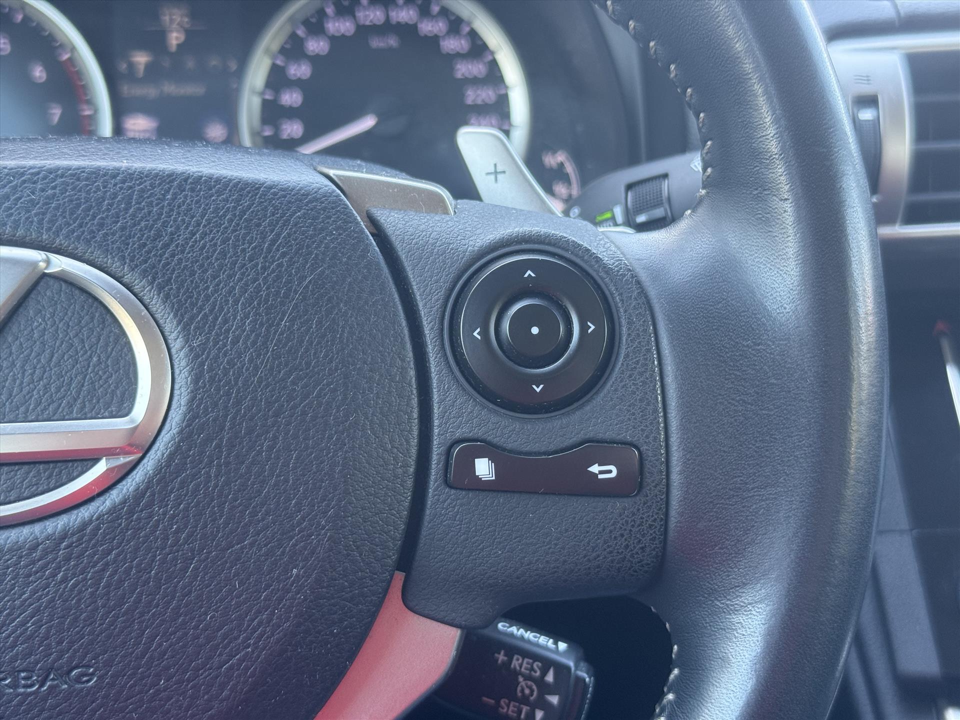 Foto van Lexus Lexus Is300h