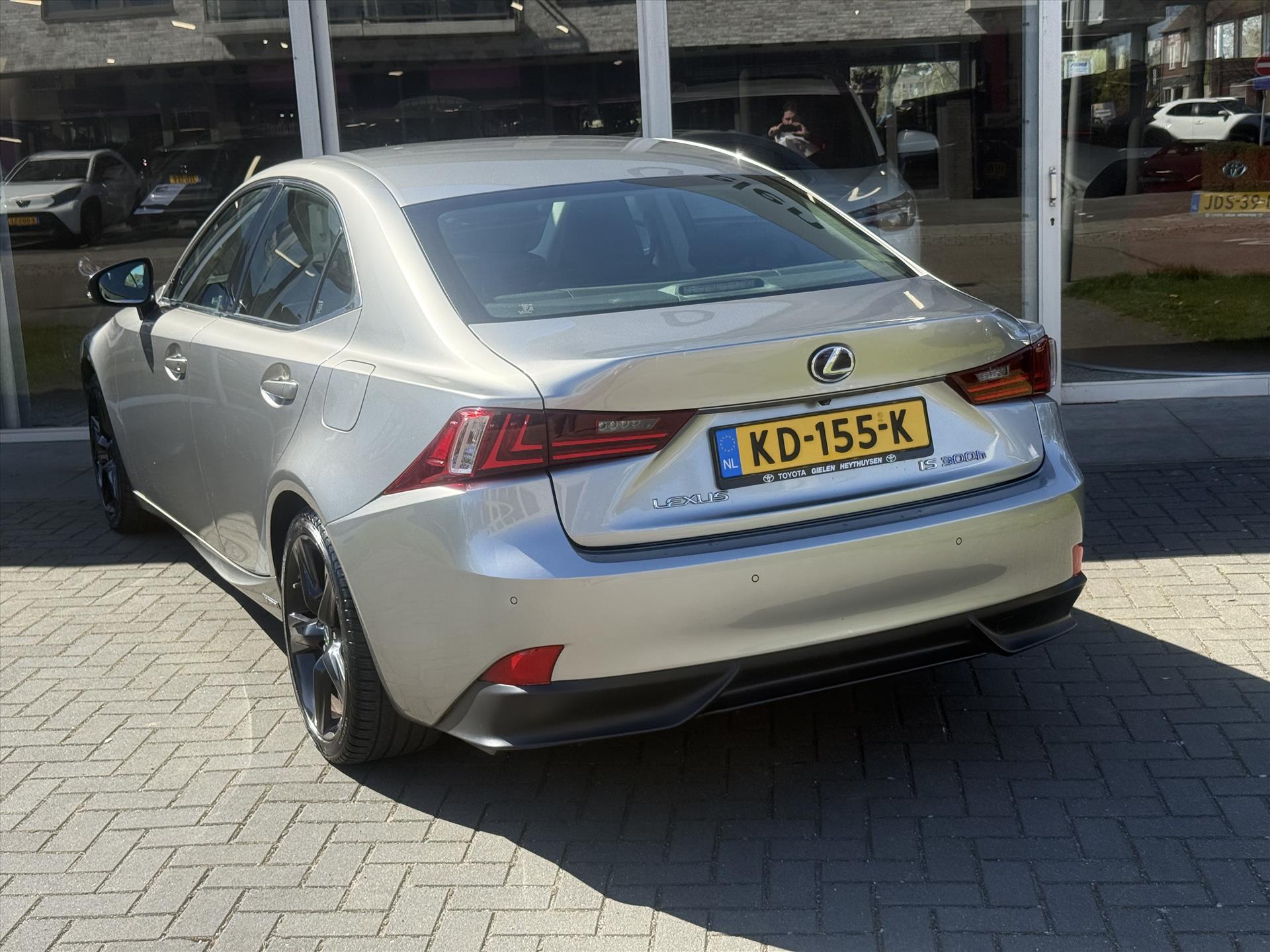 Foto van Lexus Lexus Is300h