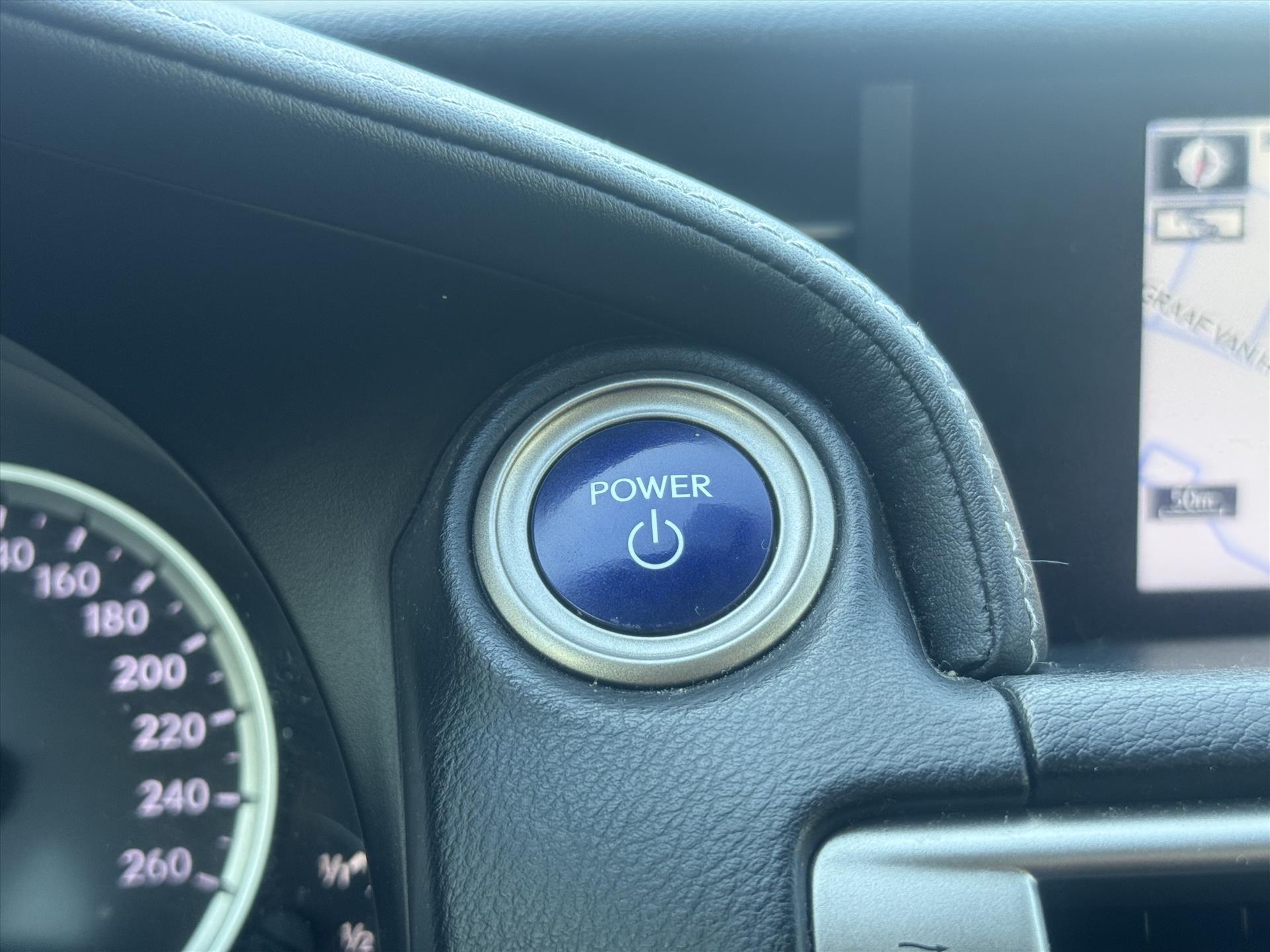 Foto van Lexus Lexus Is300h