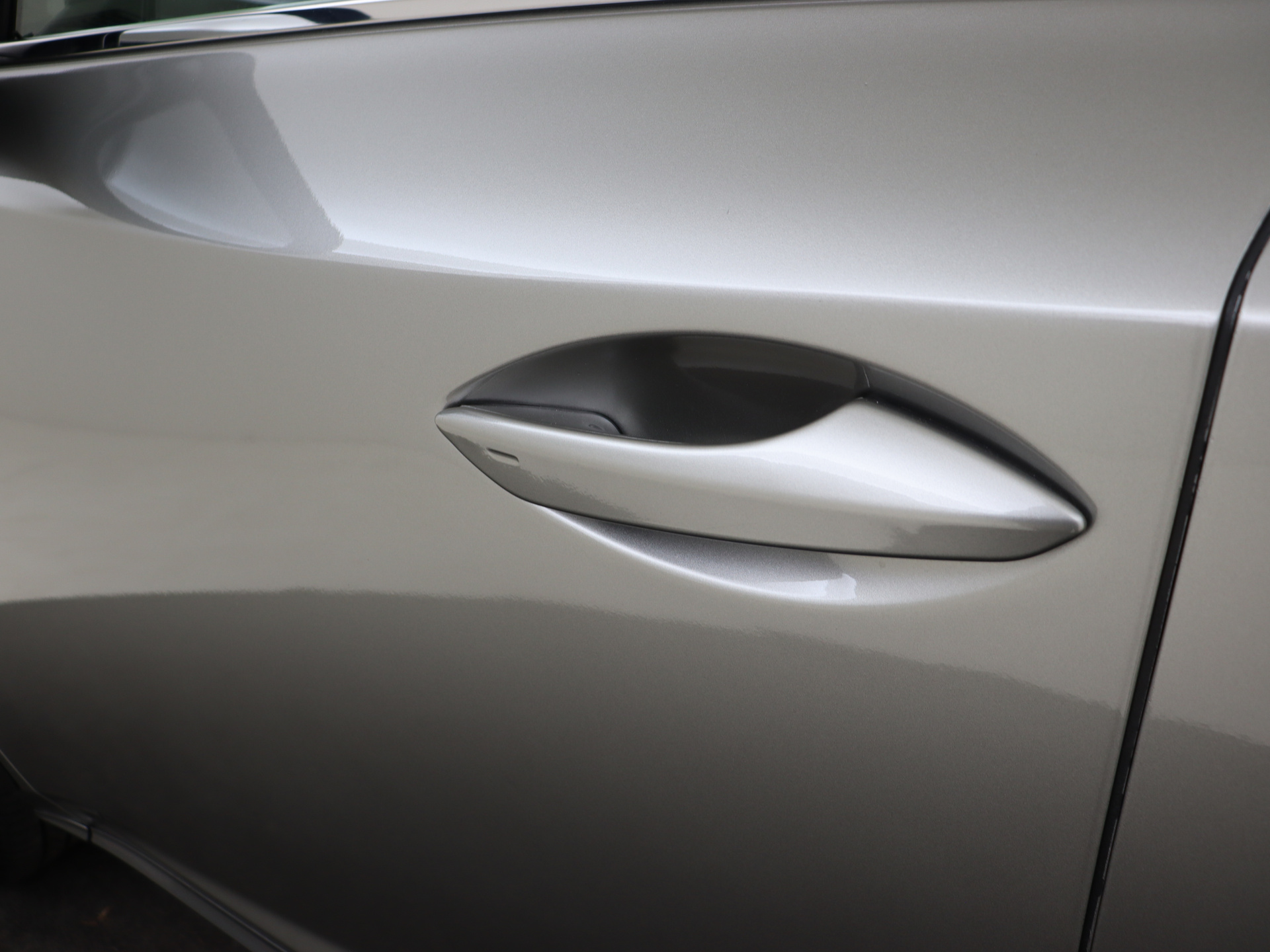 Foto van Lexus NX