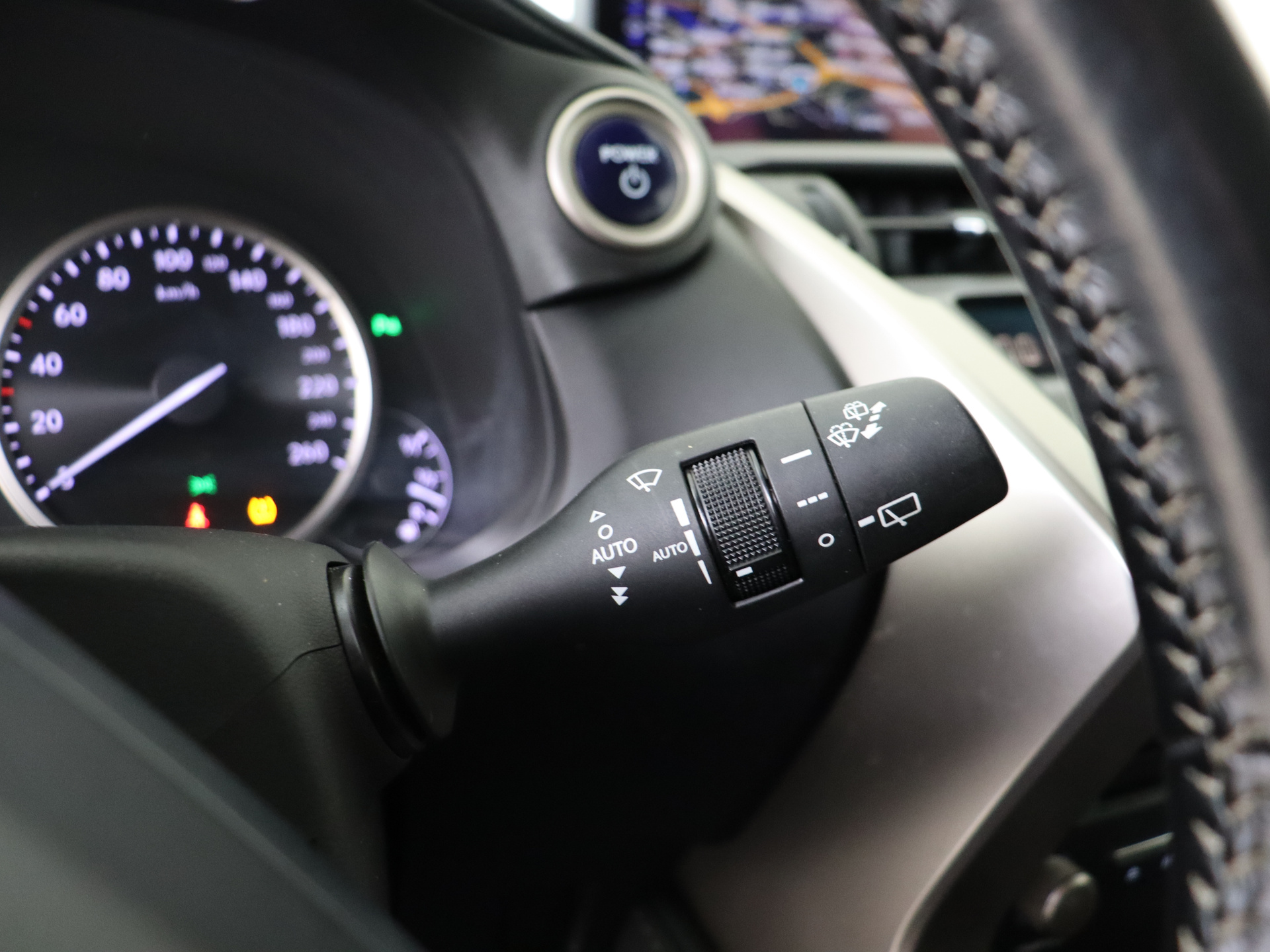 Foto van Lexus NX