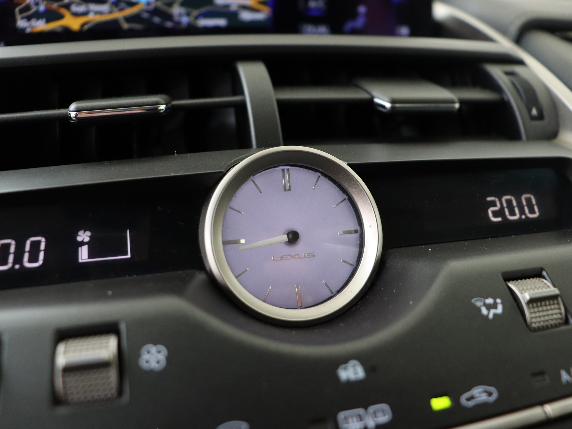 Foto van Lexus NX