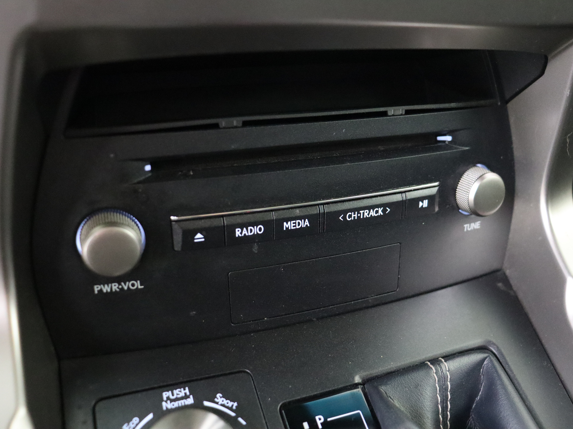 Foto van Lexus NX