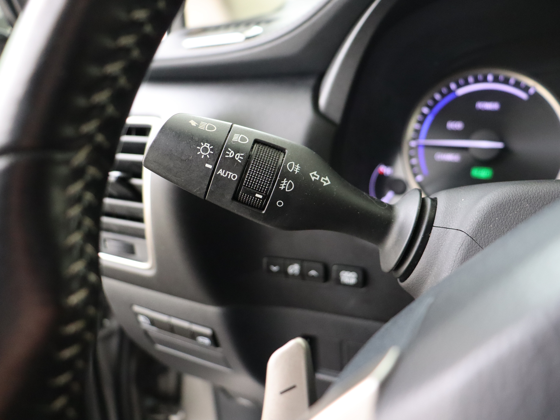 Foto van Lexus NX