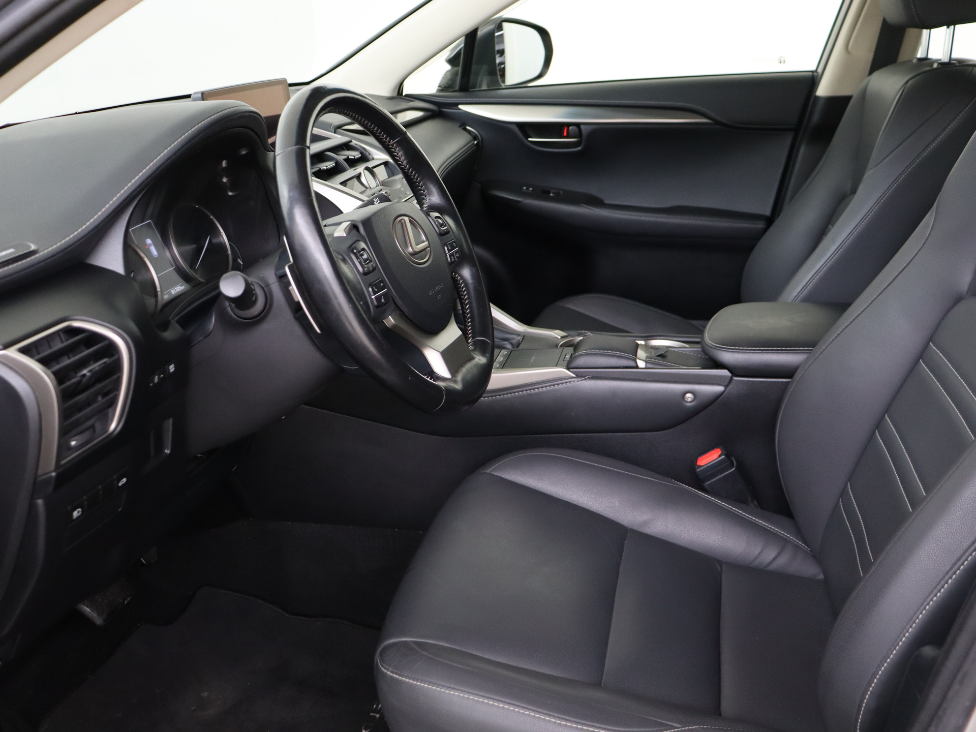 Foto van Lexus NX