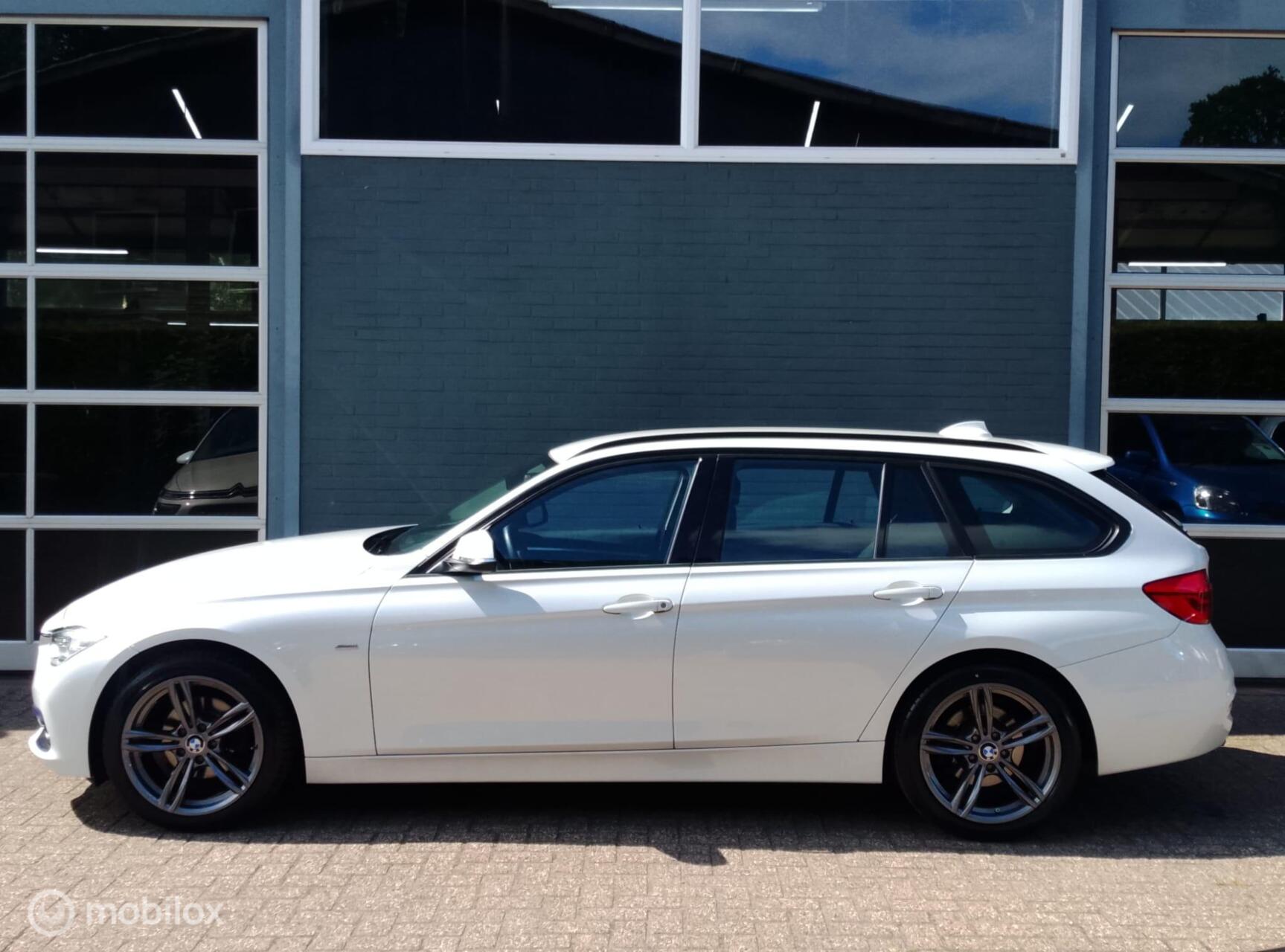 Foto van BMW 320i